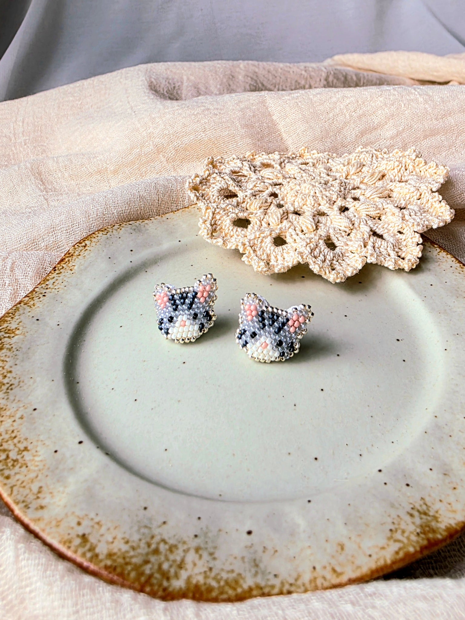 Grey tabby cat stud earrings front