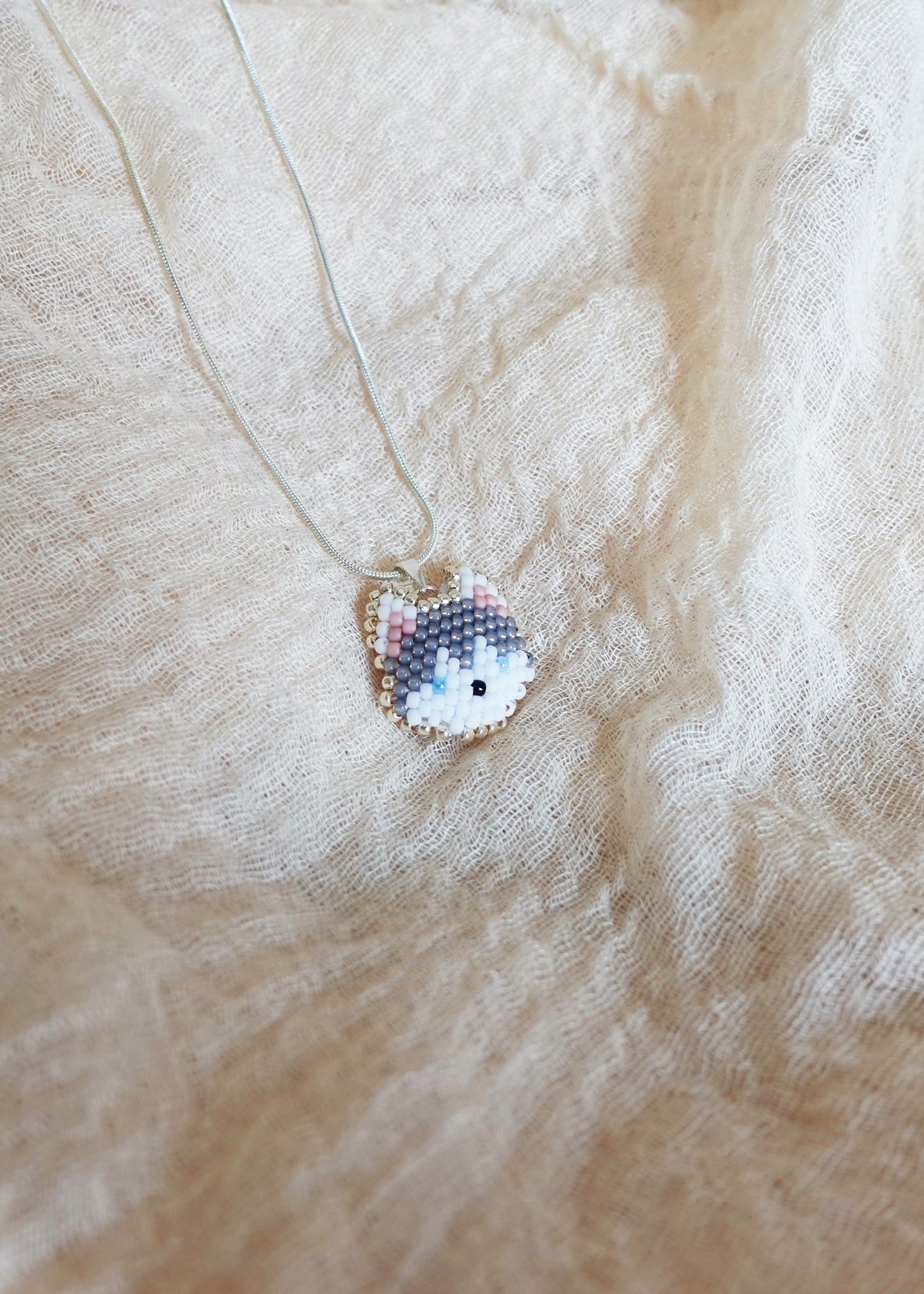 Husky Necklace Left