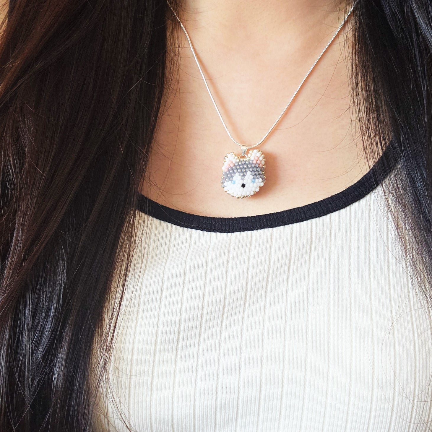 Husky Necklace Model