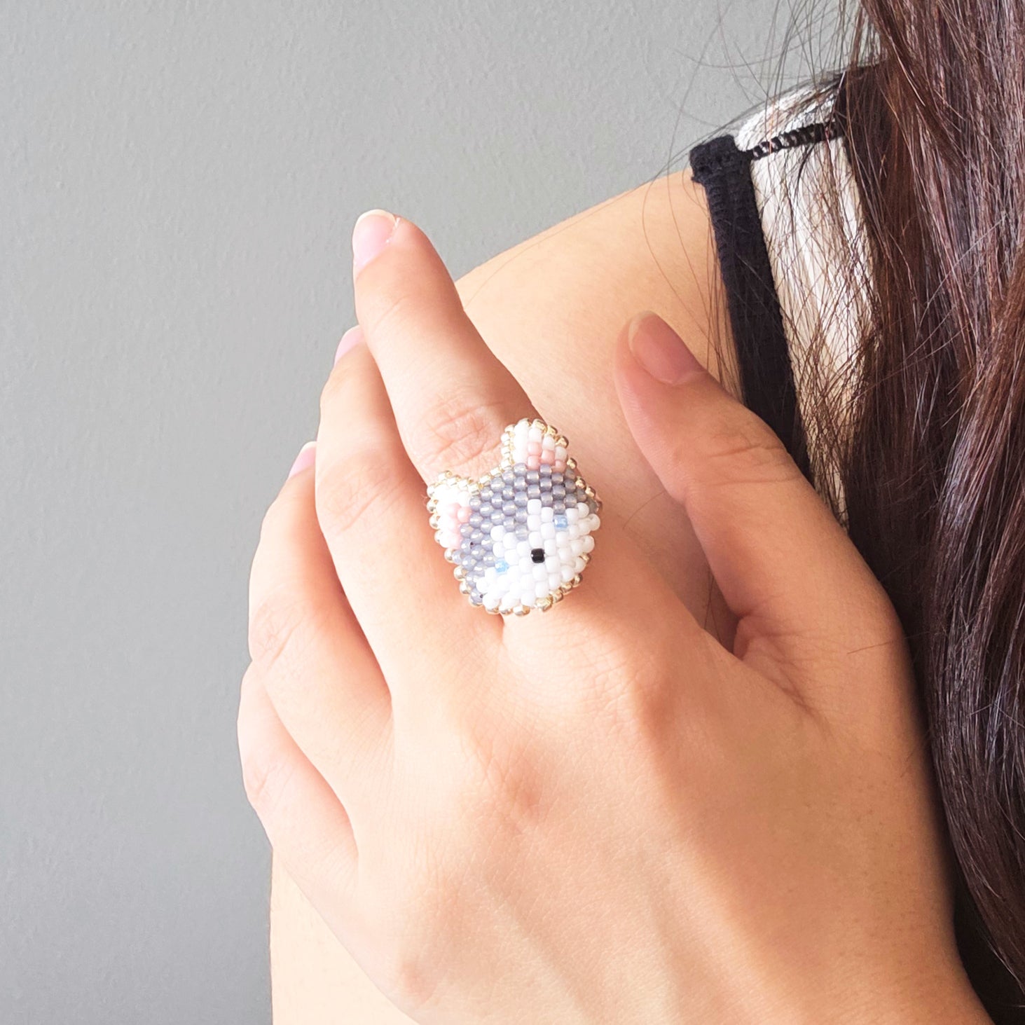 Husky Ring Model Close