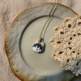 Husky necklace right angle