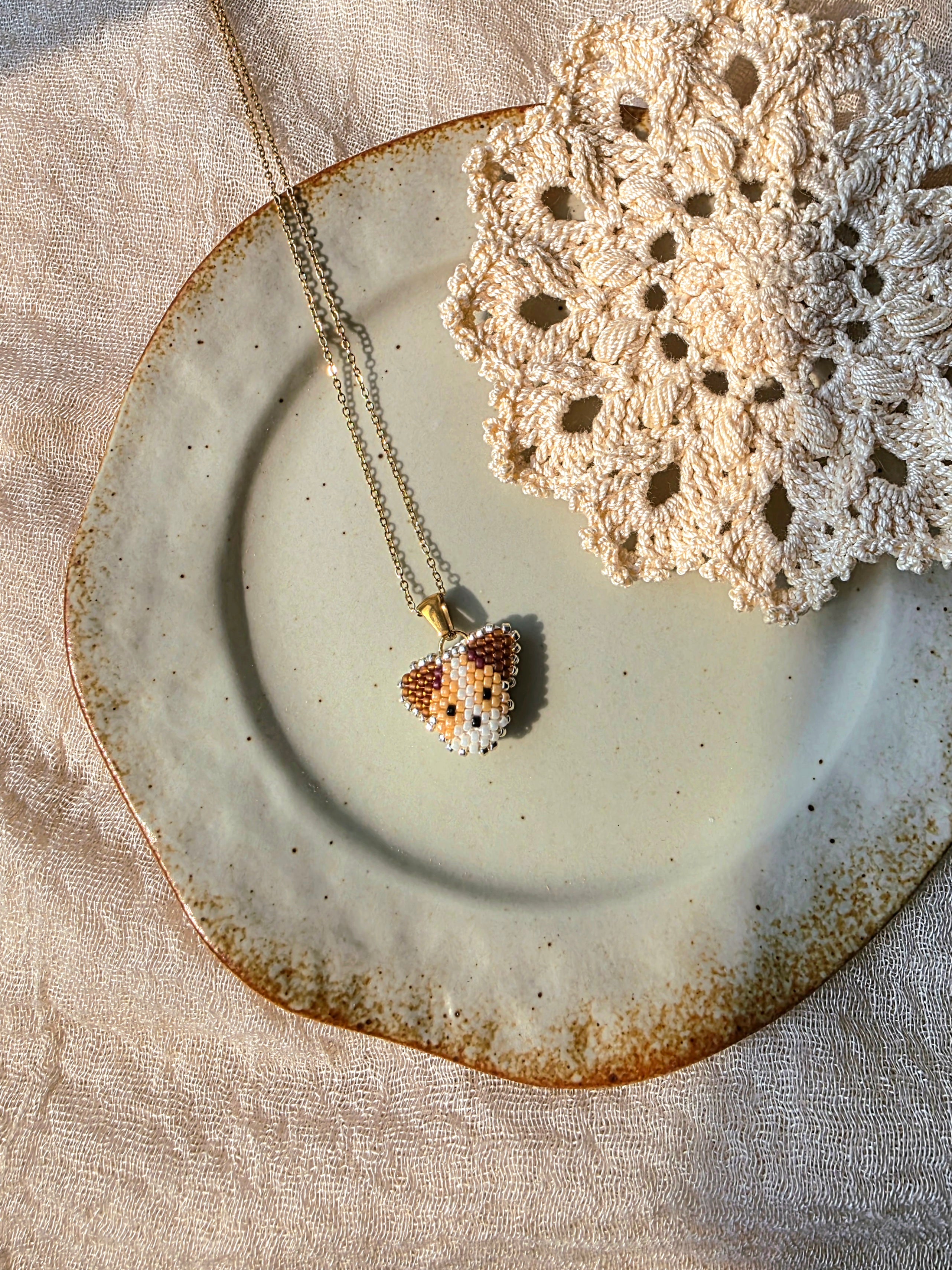 Jack russell necklace left