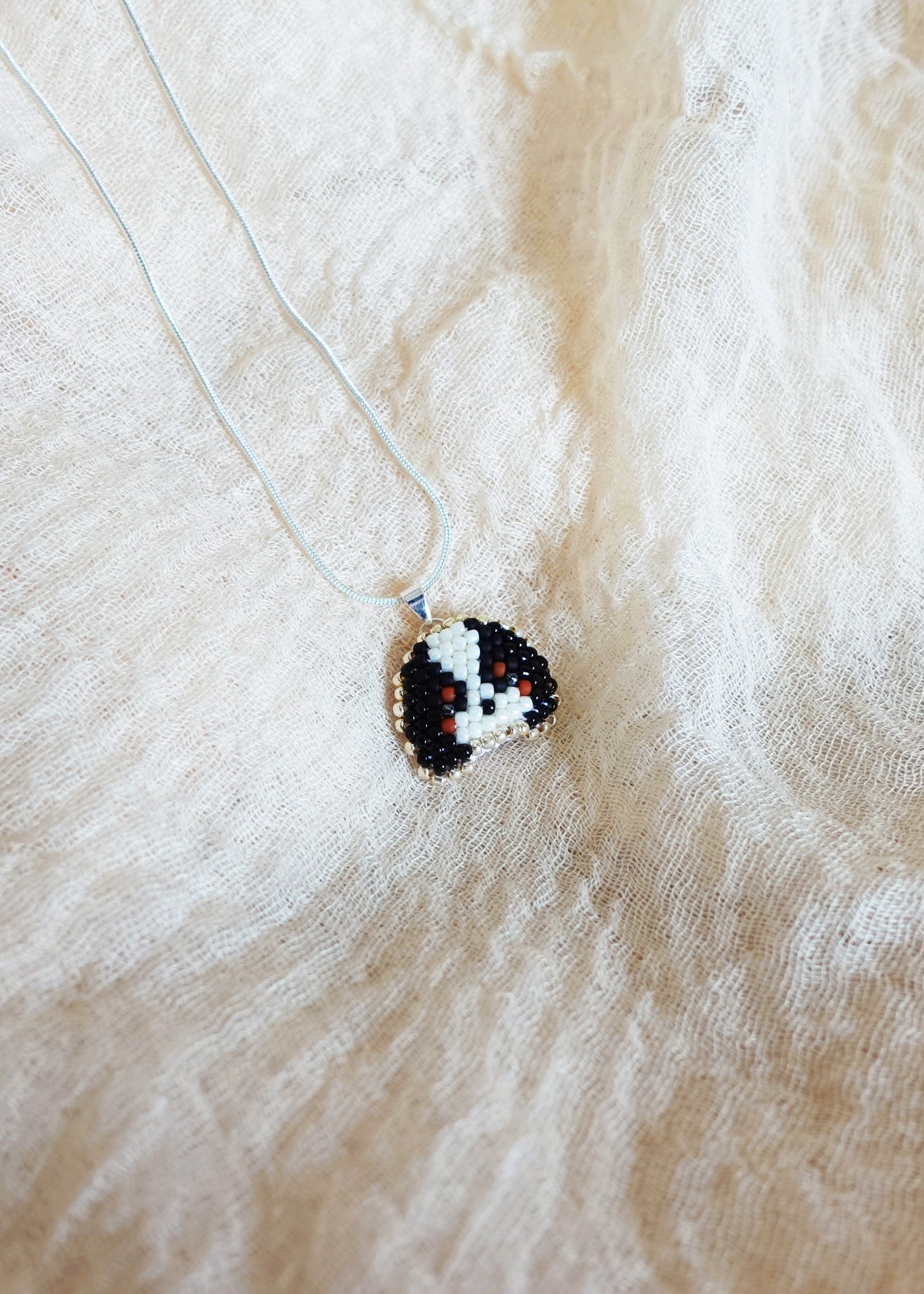 King Charles Spaniel Necklace in Tricolor Left