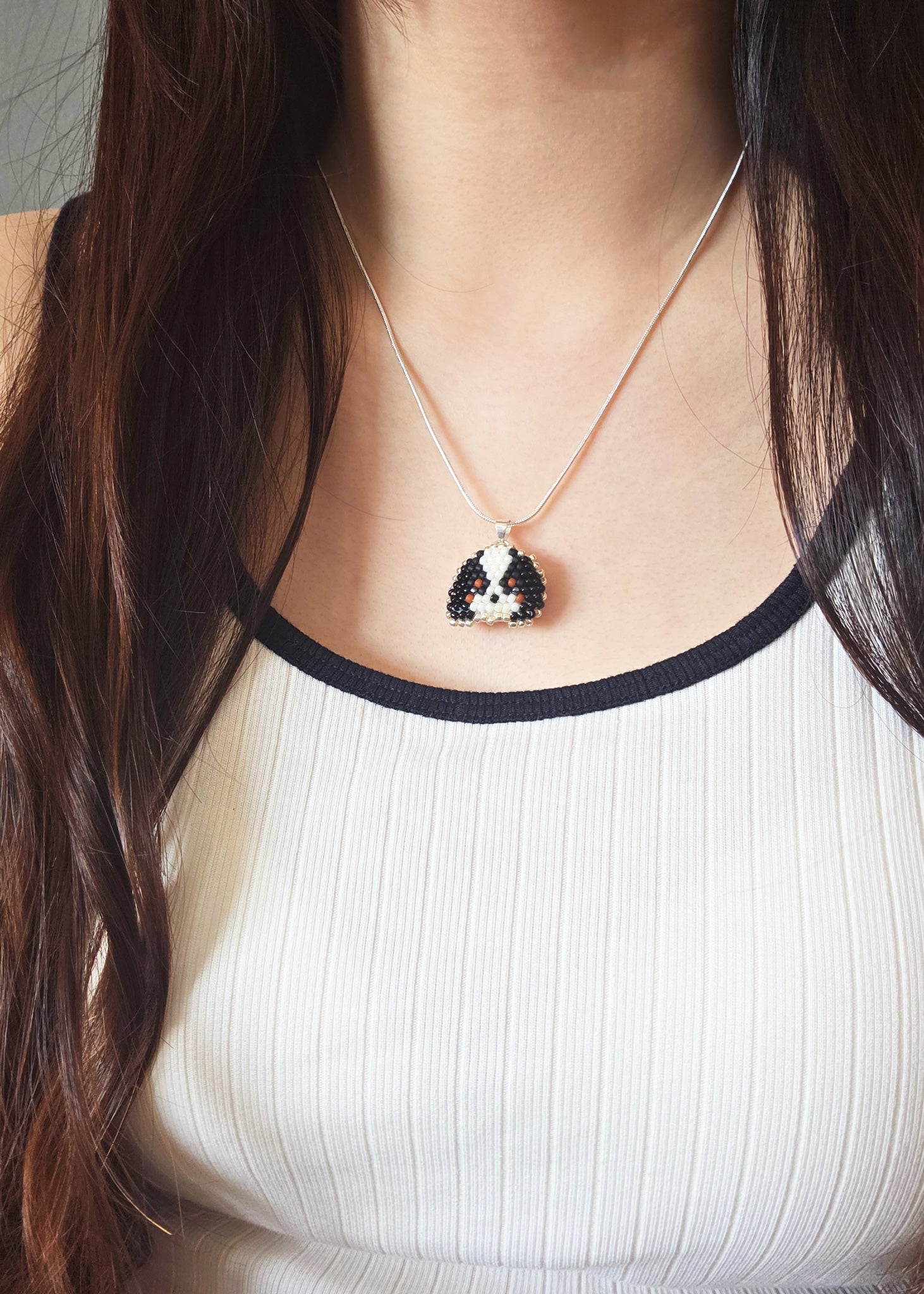 King Charles Spaniel Necklace in Tricolor Model