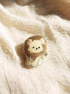 Lion Brooch Pin Right
