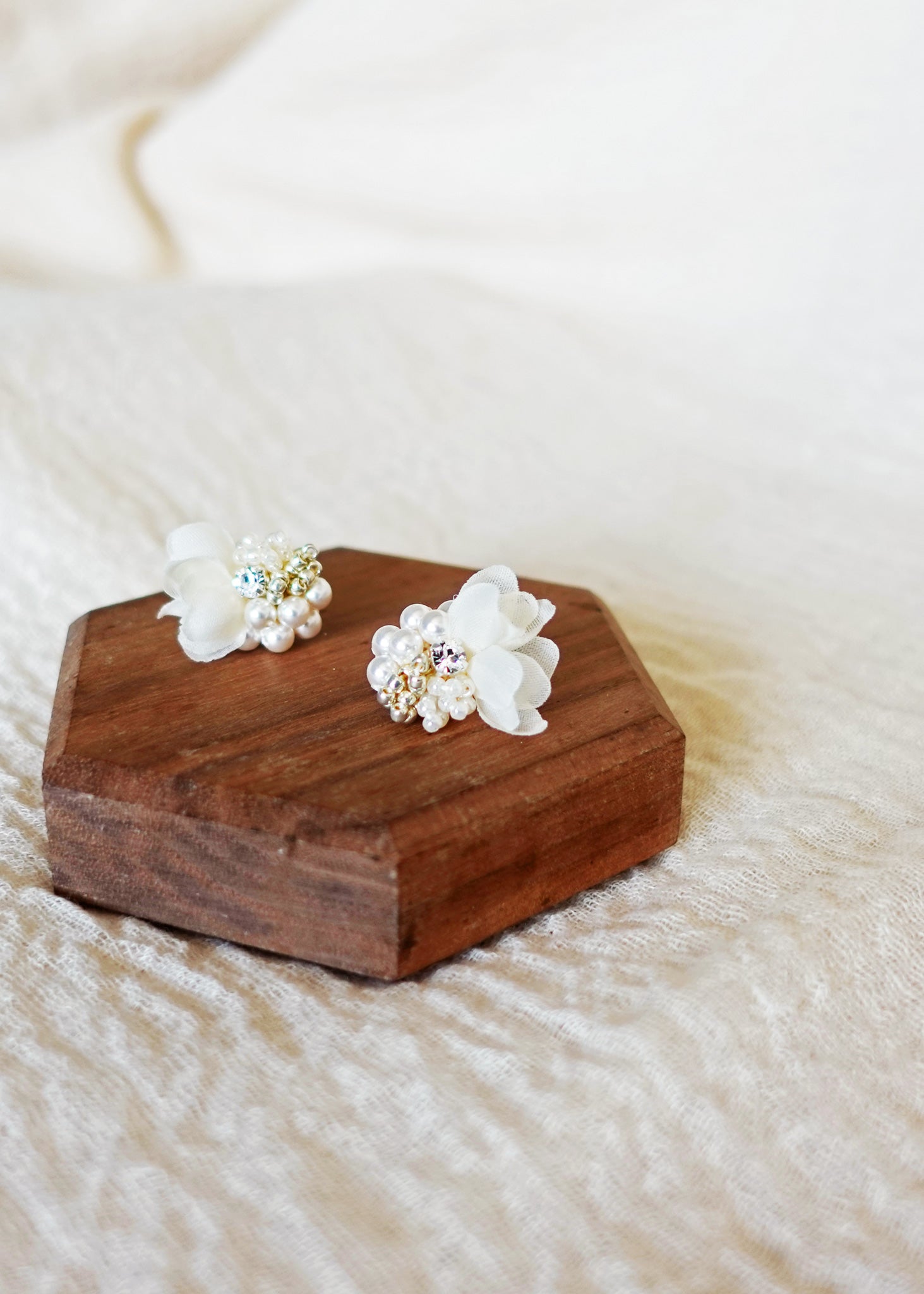 Lumina Fleur I Earrings Front