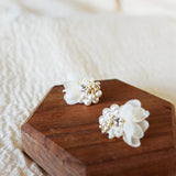 Lumina Fleur I Earrings Left