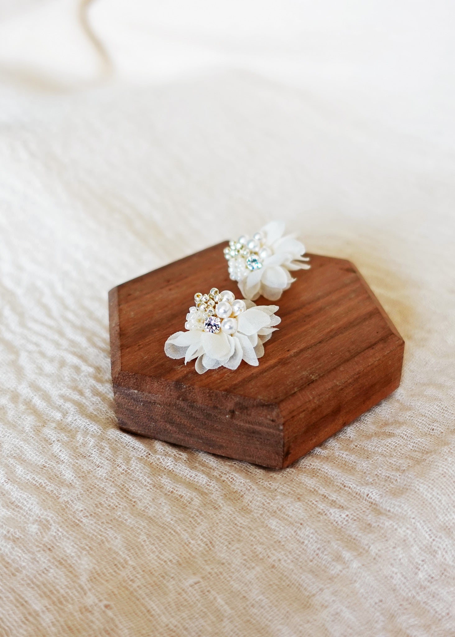 Lumina Fleur II Earrings Left