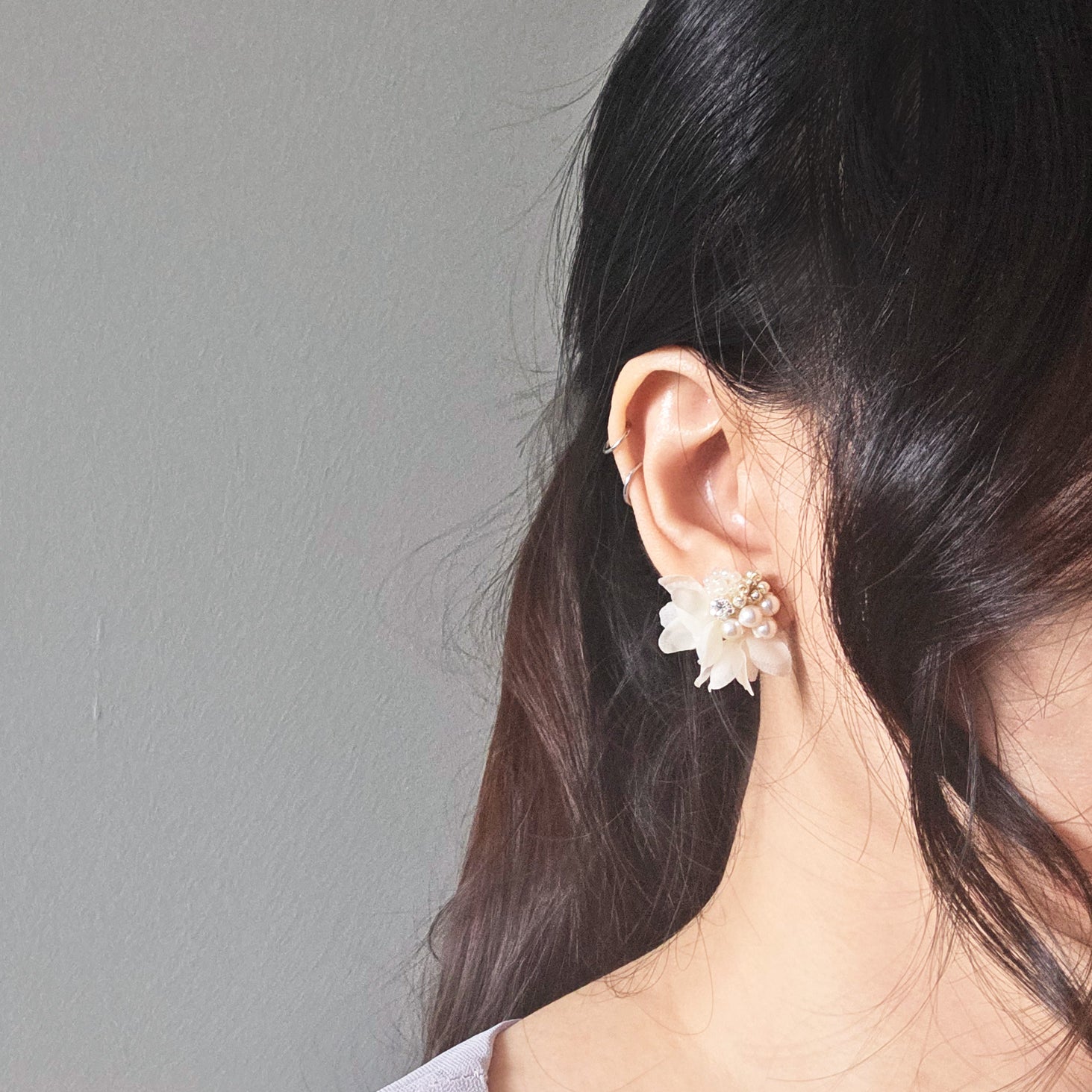 Lumina Fleur II Earrings Model