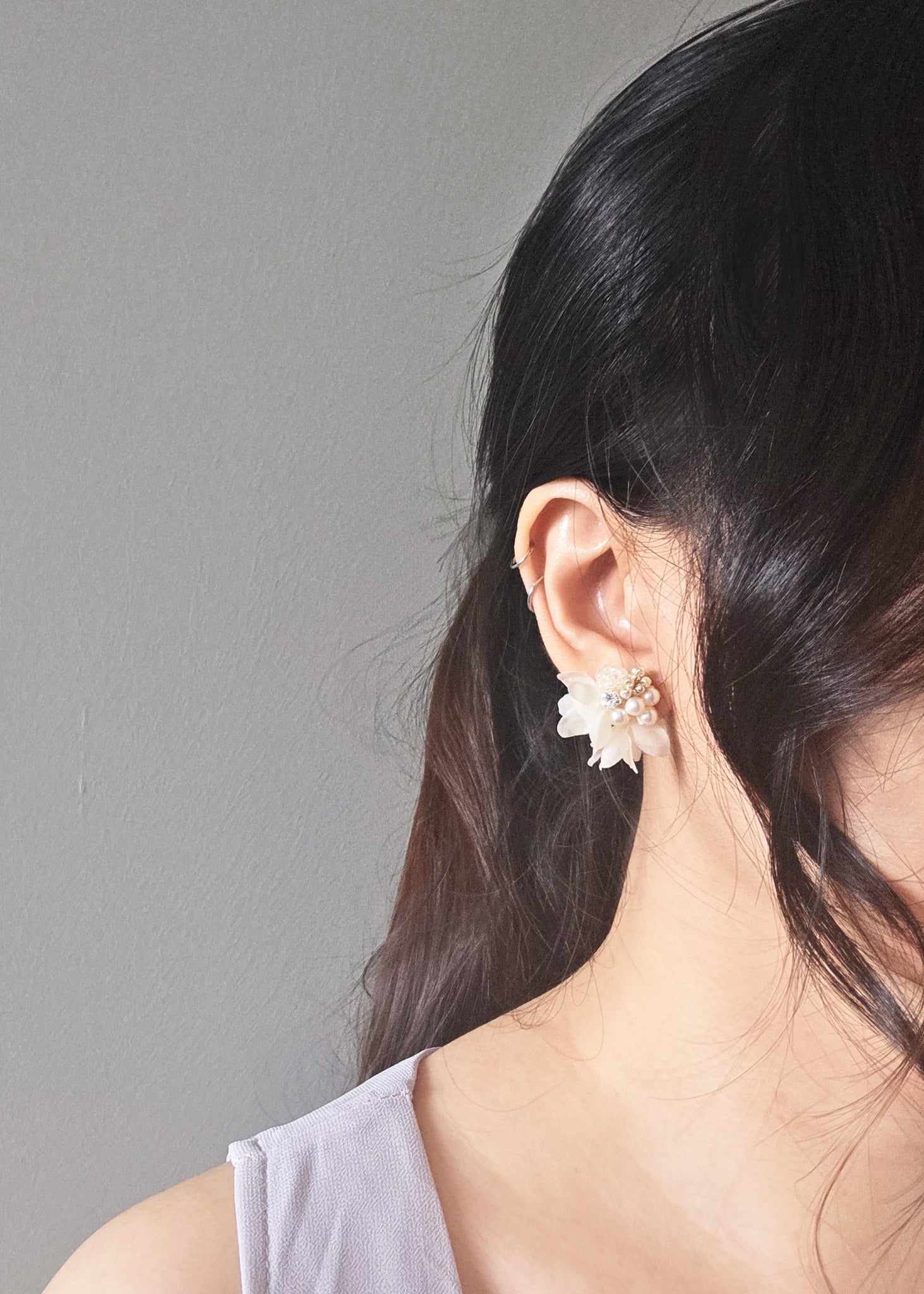 Lumina Fleur II Earrings Model