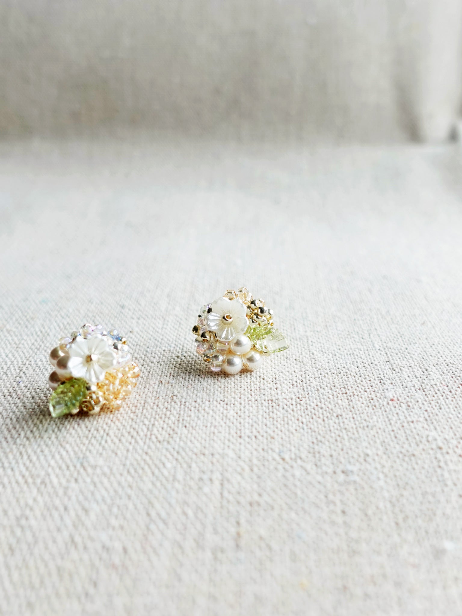 Marigold Stud Earrings in Champagne Front