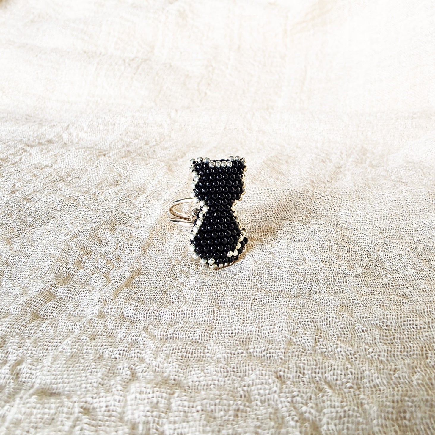 Midnight Cat Ring Left