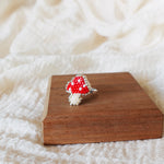 Mushroom Ring Display Right
