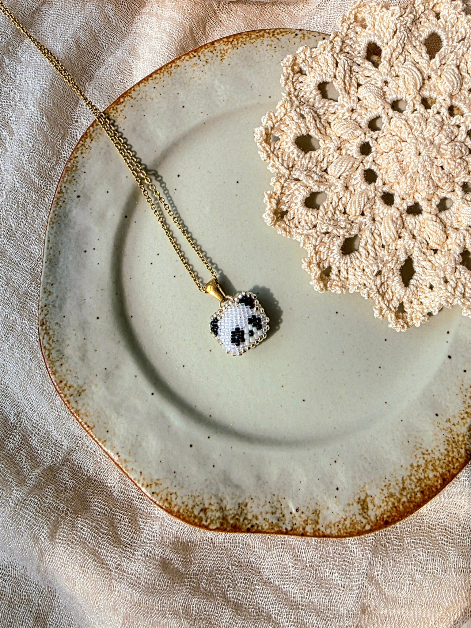 Panda necklace left