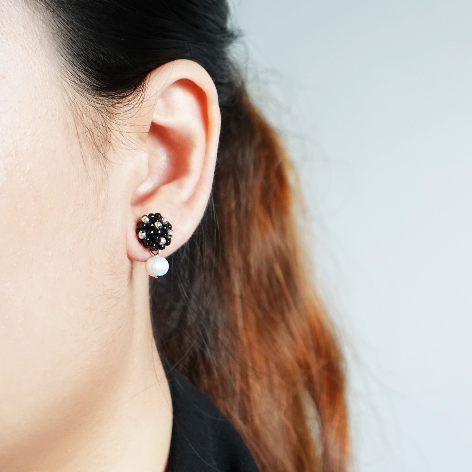 Phoebe Star Dust Earrings in Black Model