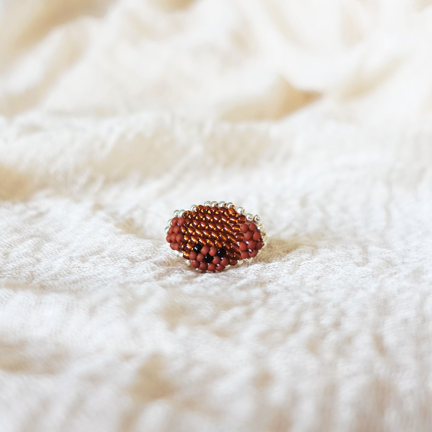 Poodle Ring in Brown Right