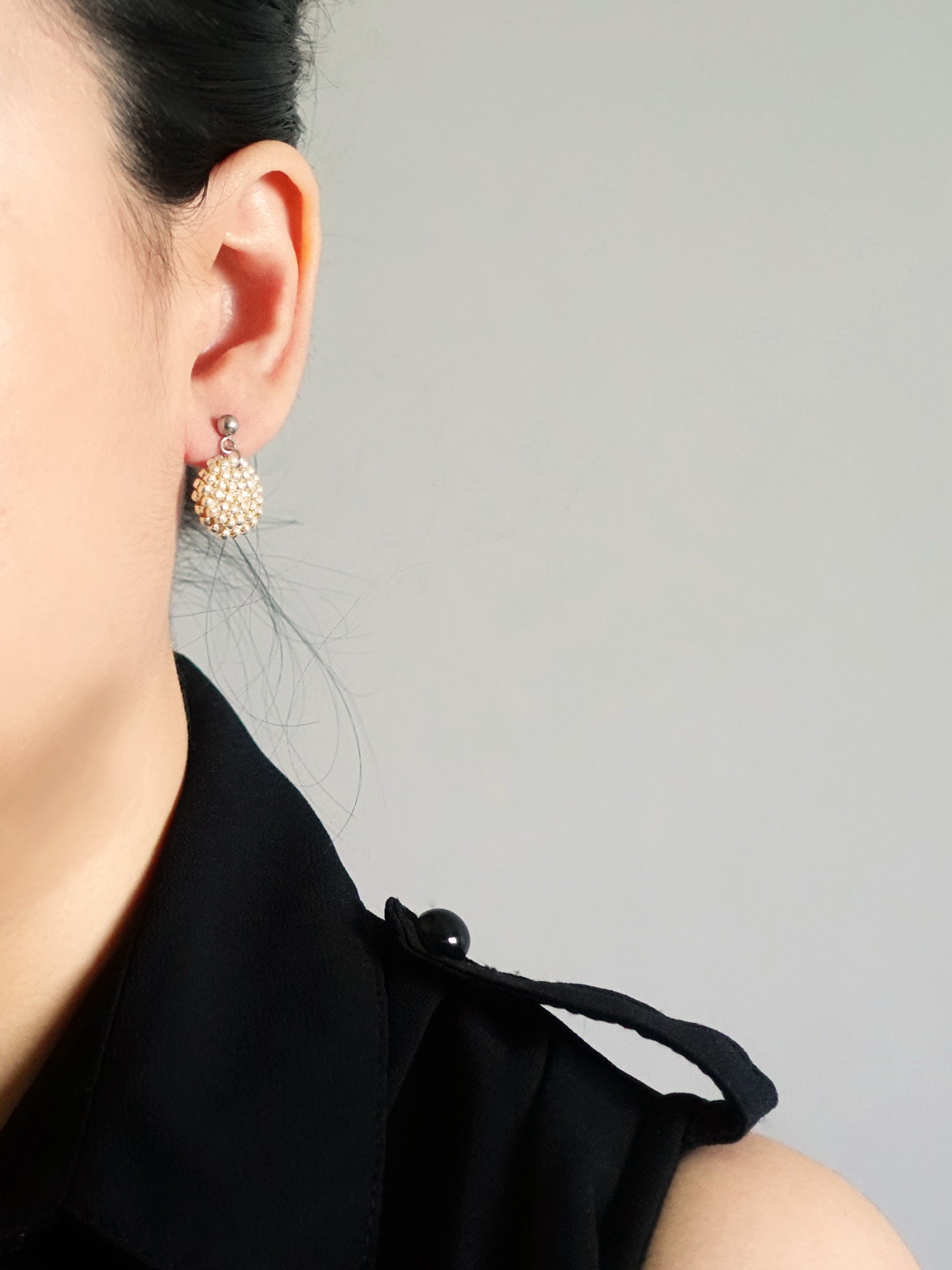 Prelude Delica Drop Earrings in Gold Model