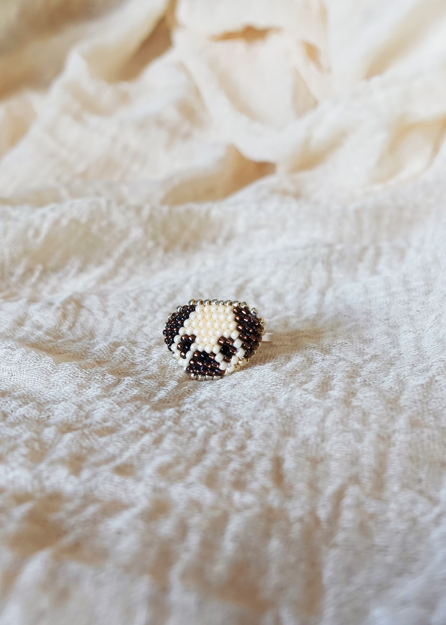 Pug Ring Right 1