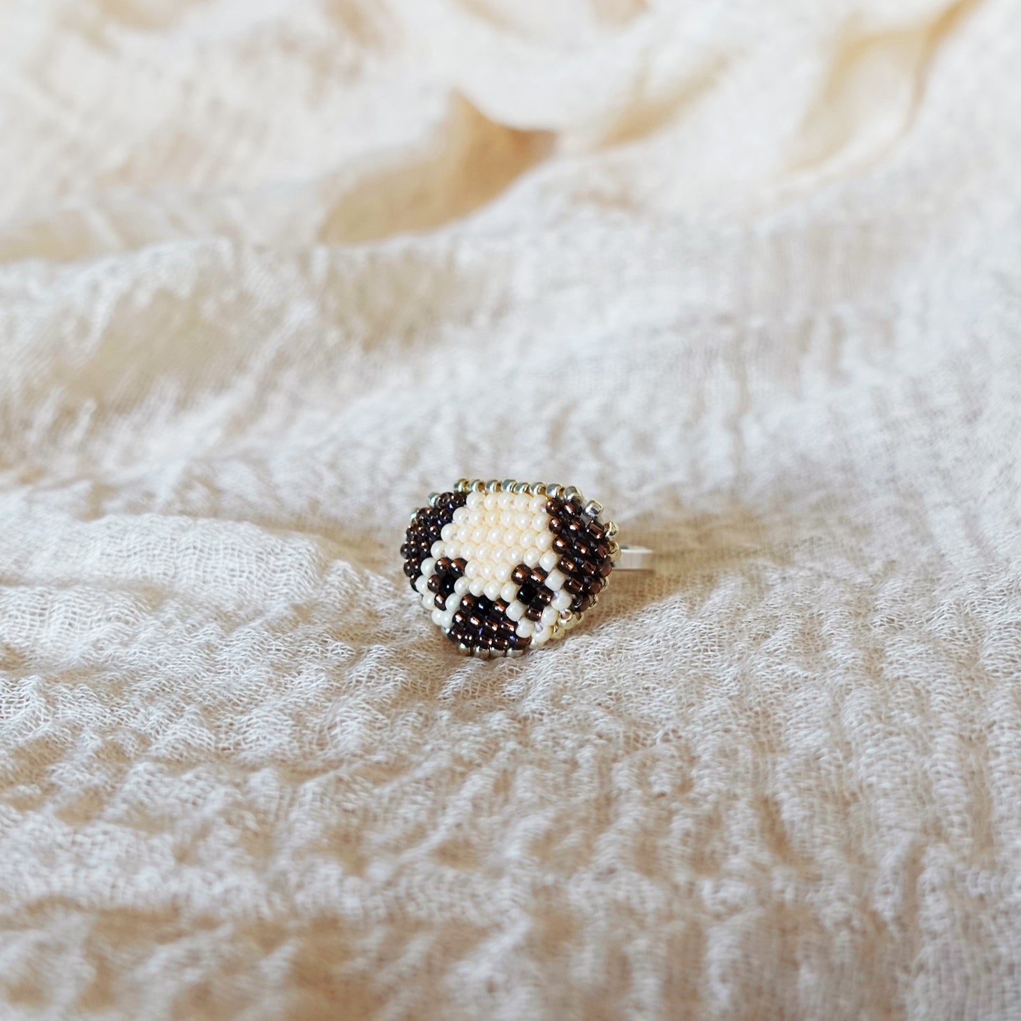 Pug Ring Right 2