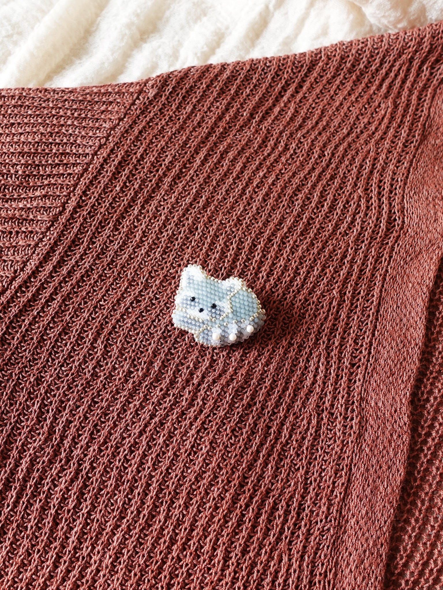 Raccoon Loaf Brooch Pin Cardigan Right