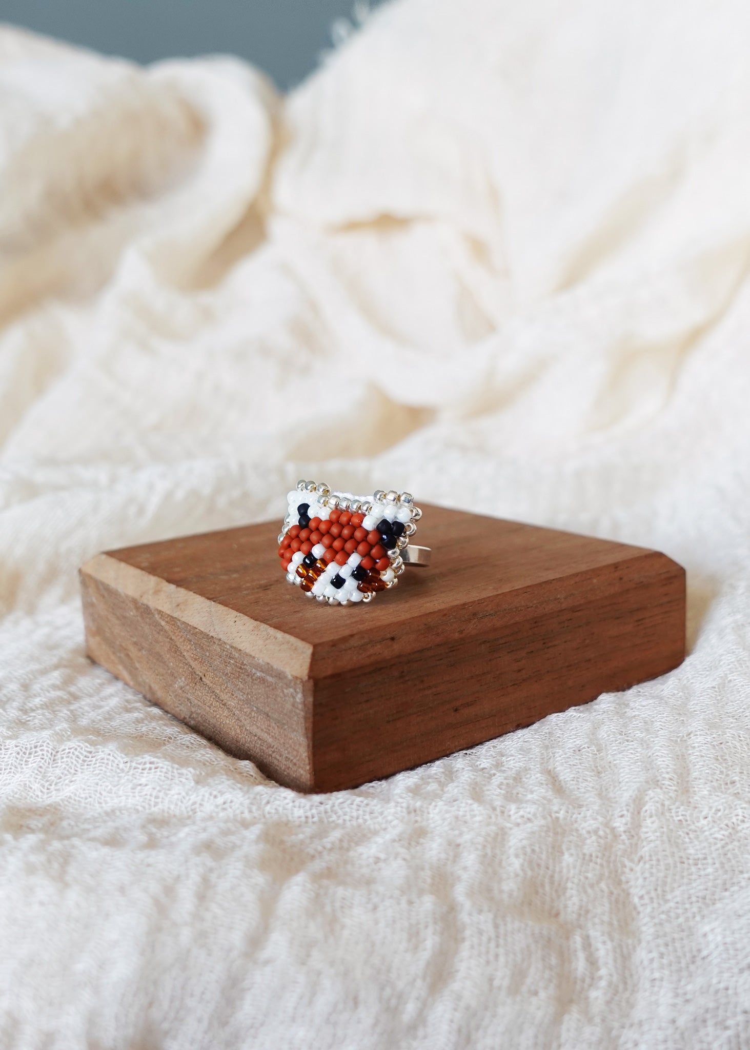 Red Panda Ring Display Right