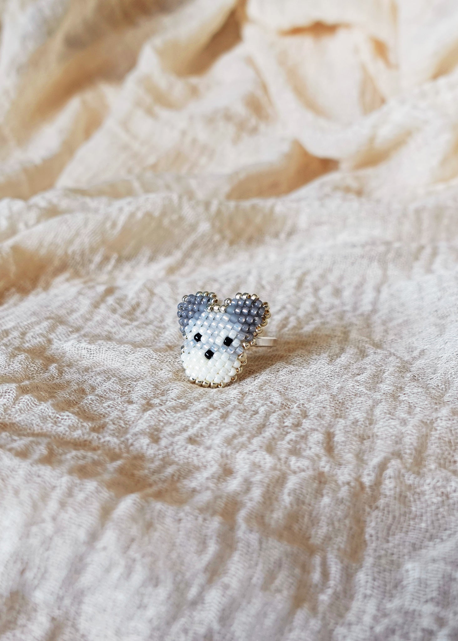 Schnauzer Ring Right
