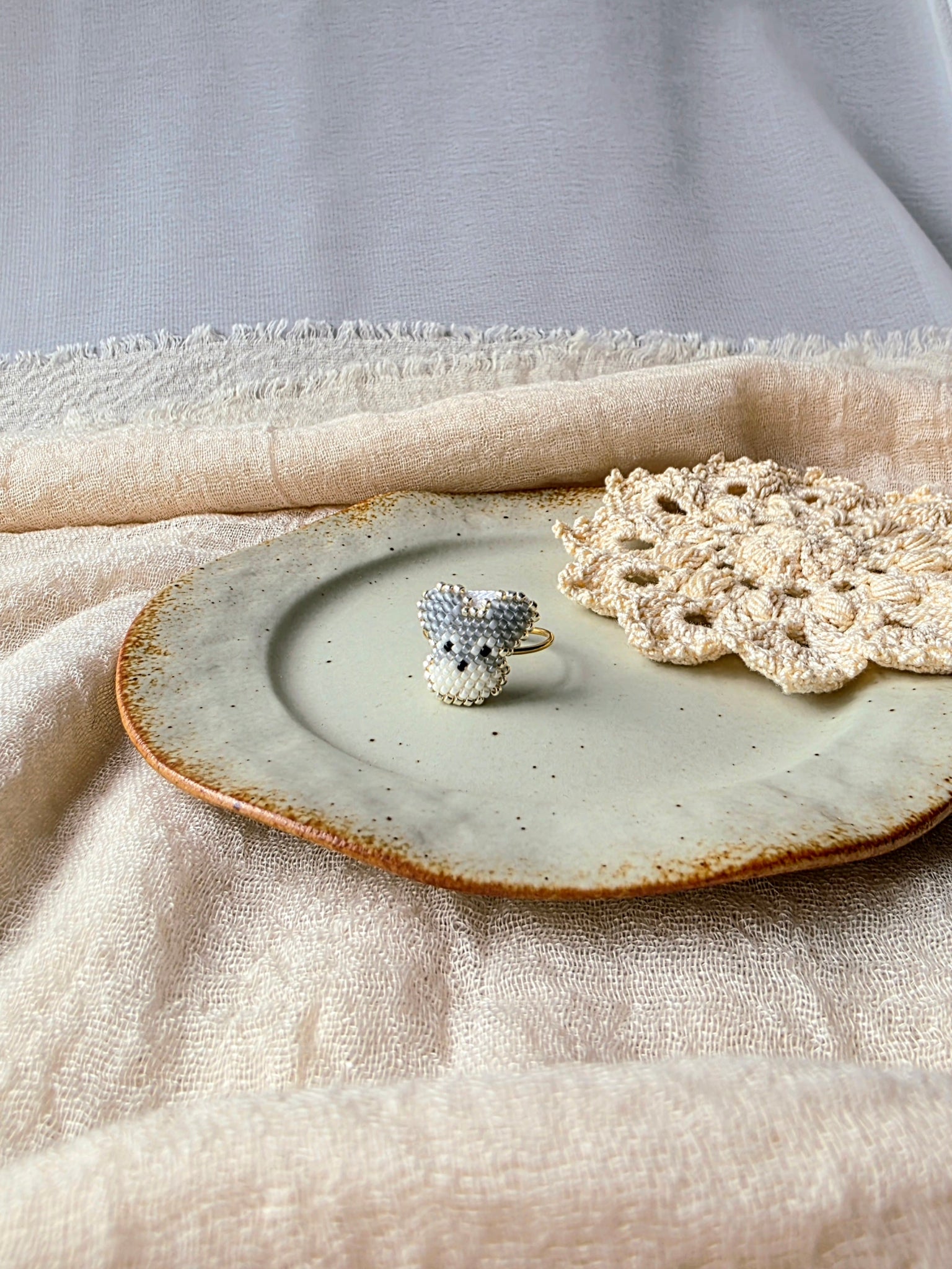 Schnauzer ring right
