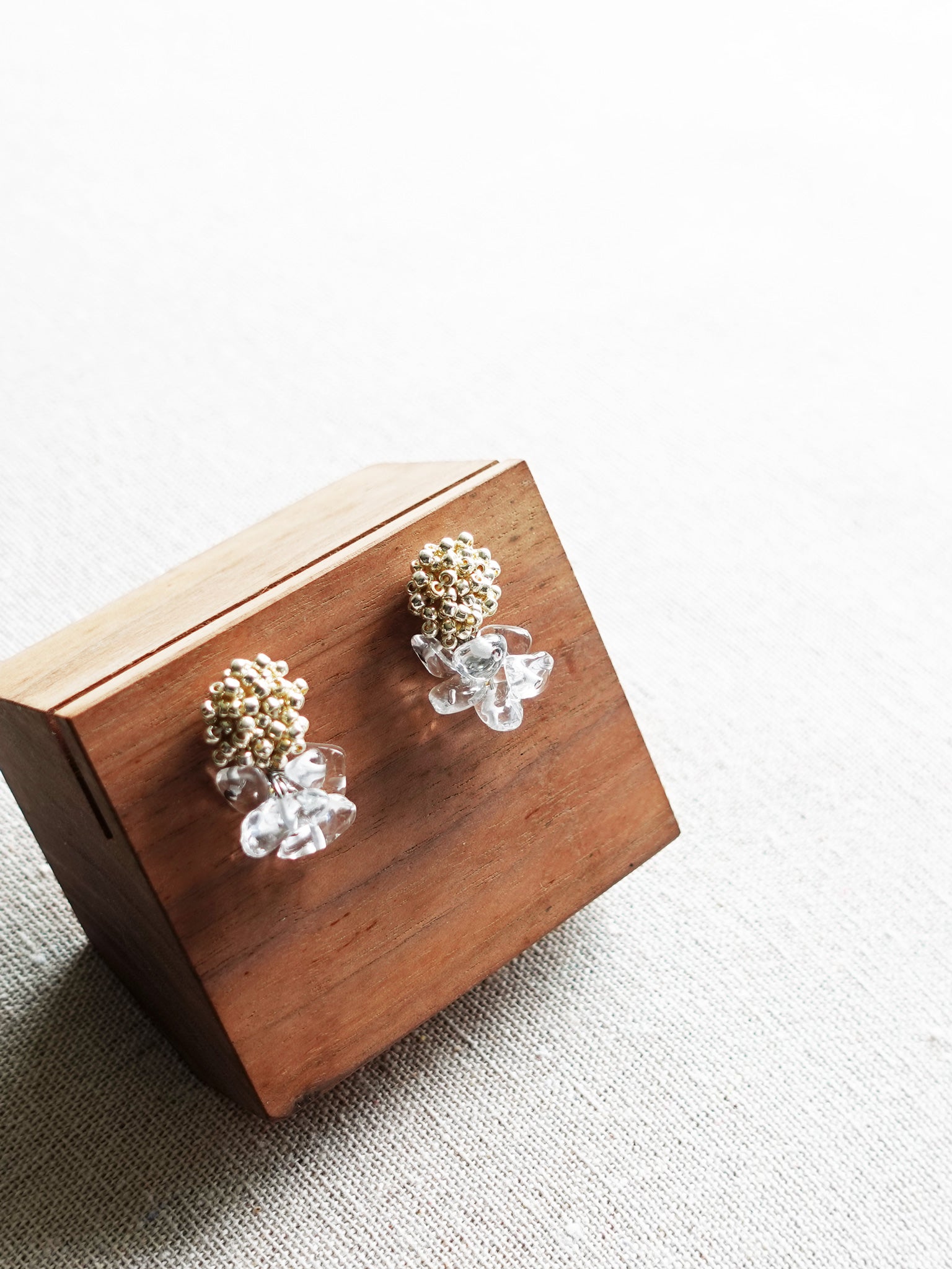 Sereia Quartz Earrings in Gold Display Top