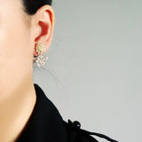 Sereia Quartz Earrings in Gold Model