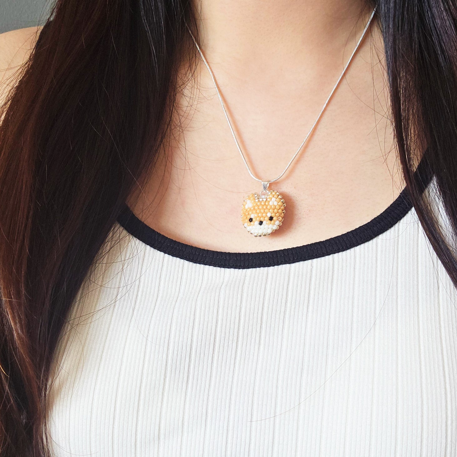 Shiba Inu Necklace Model