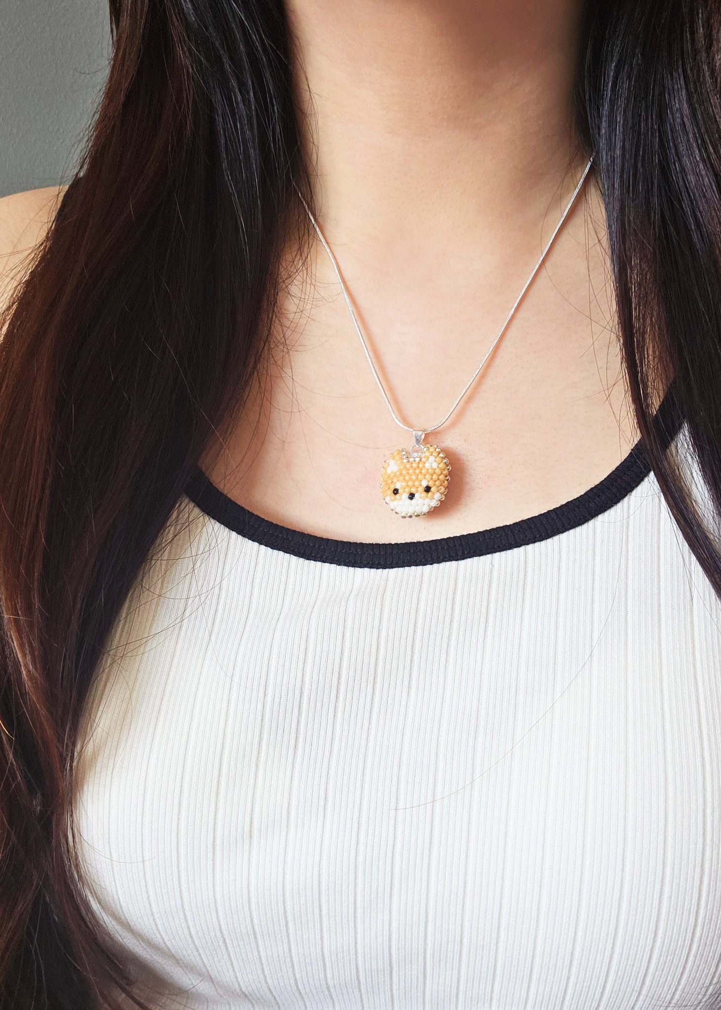 Shiba Inu Necklace Model