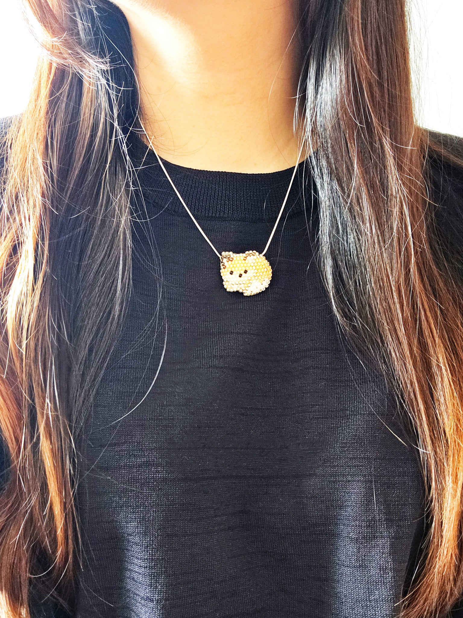Small Fox Loaf Necklace Model