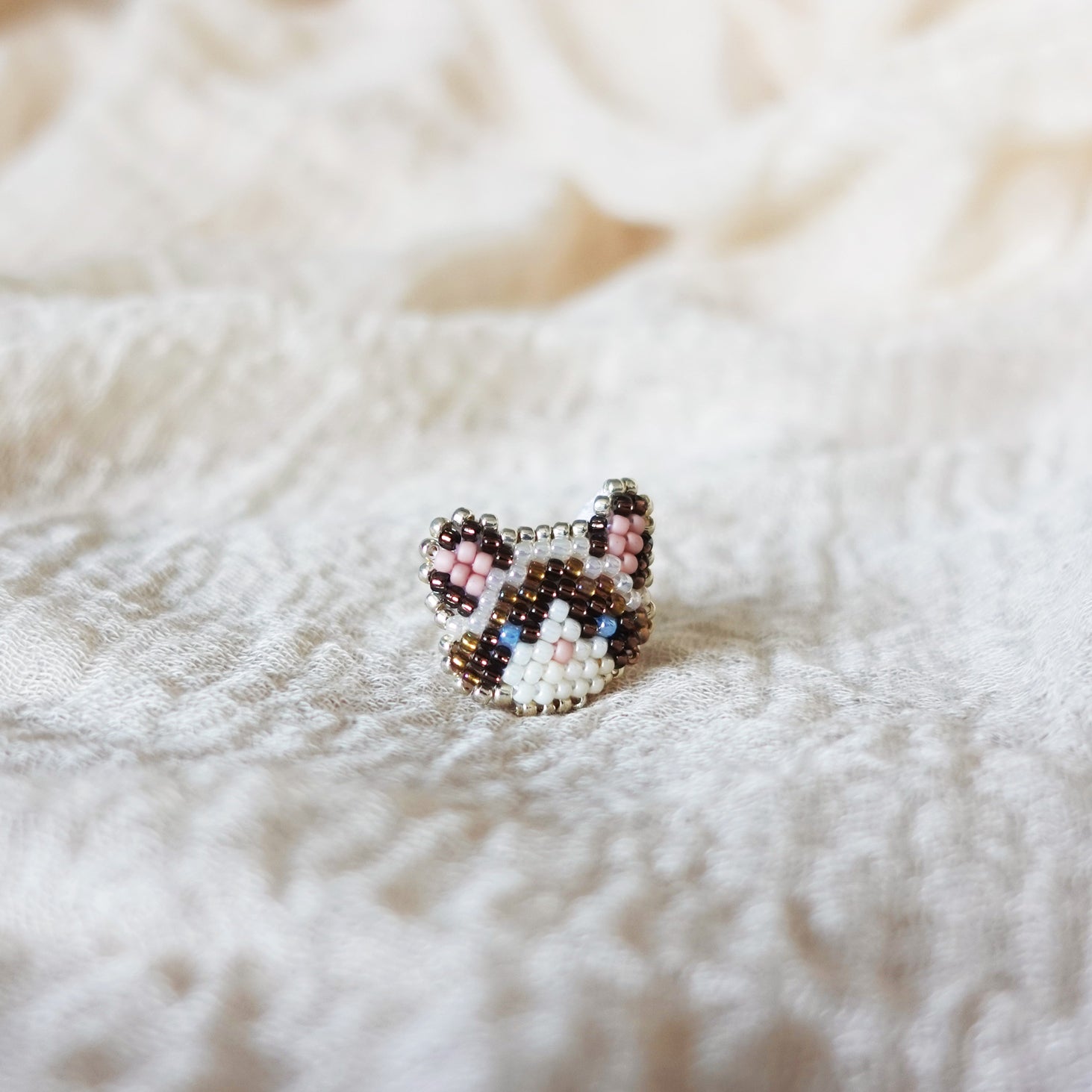 Snowshoe Cat Ring Left