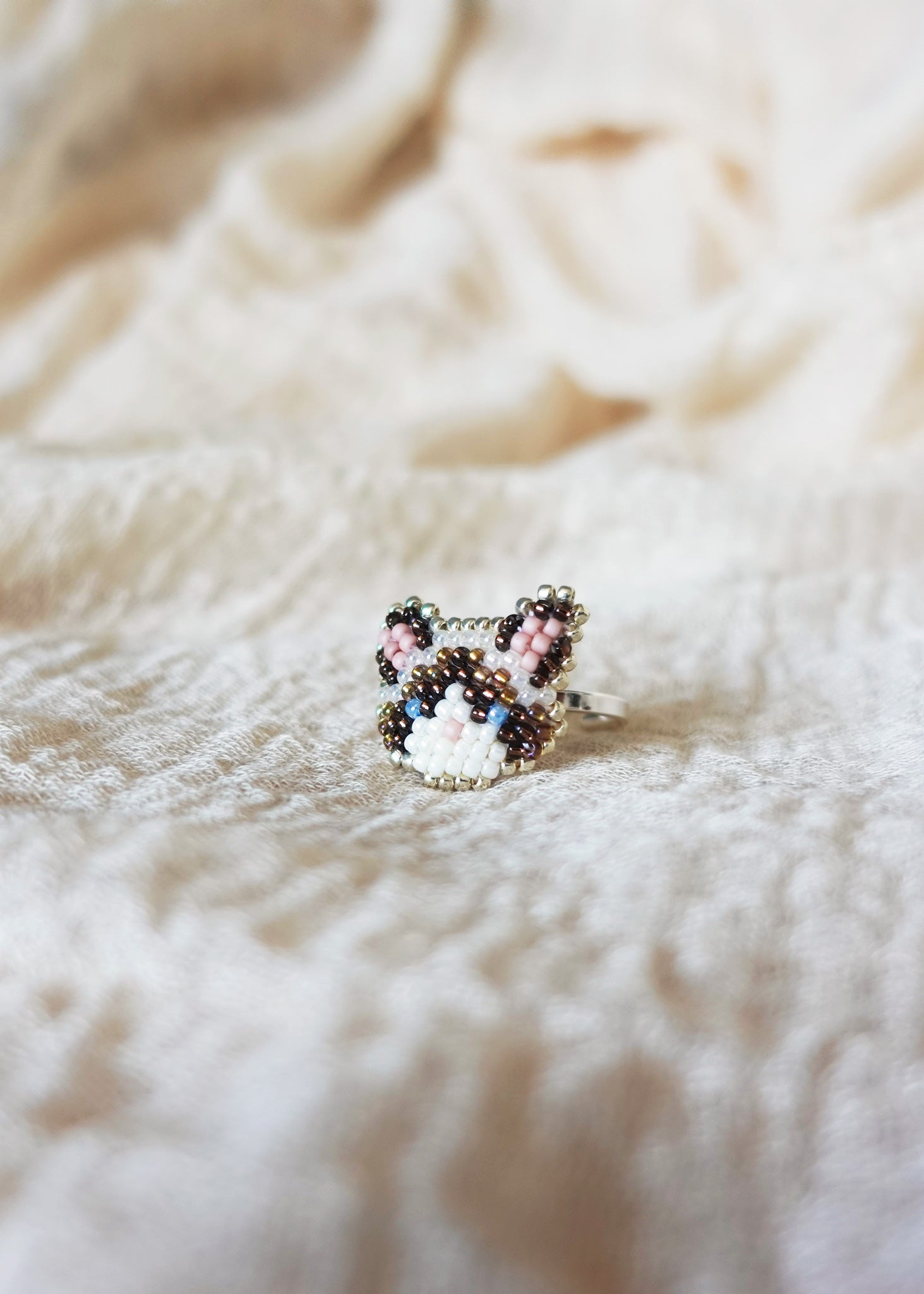Snowshoe Cat Ring Right