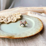 Snowshoe cat ring front