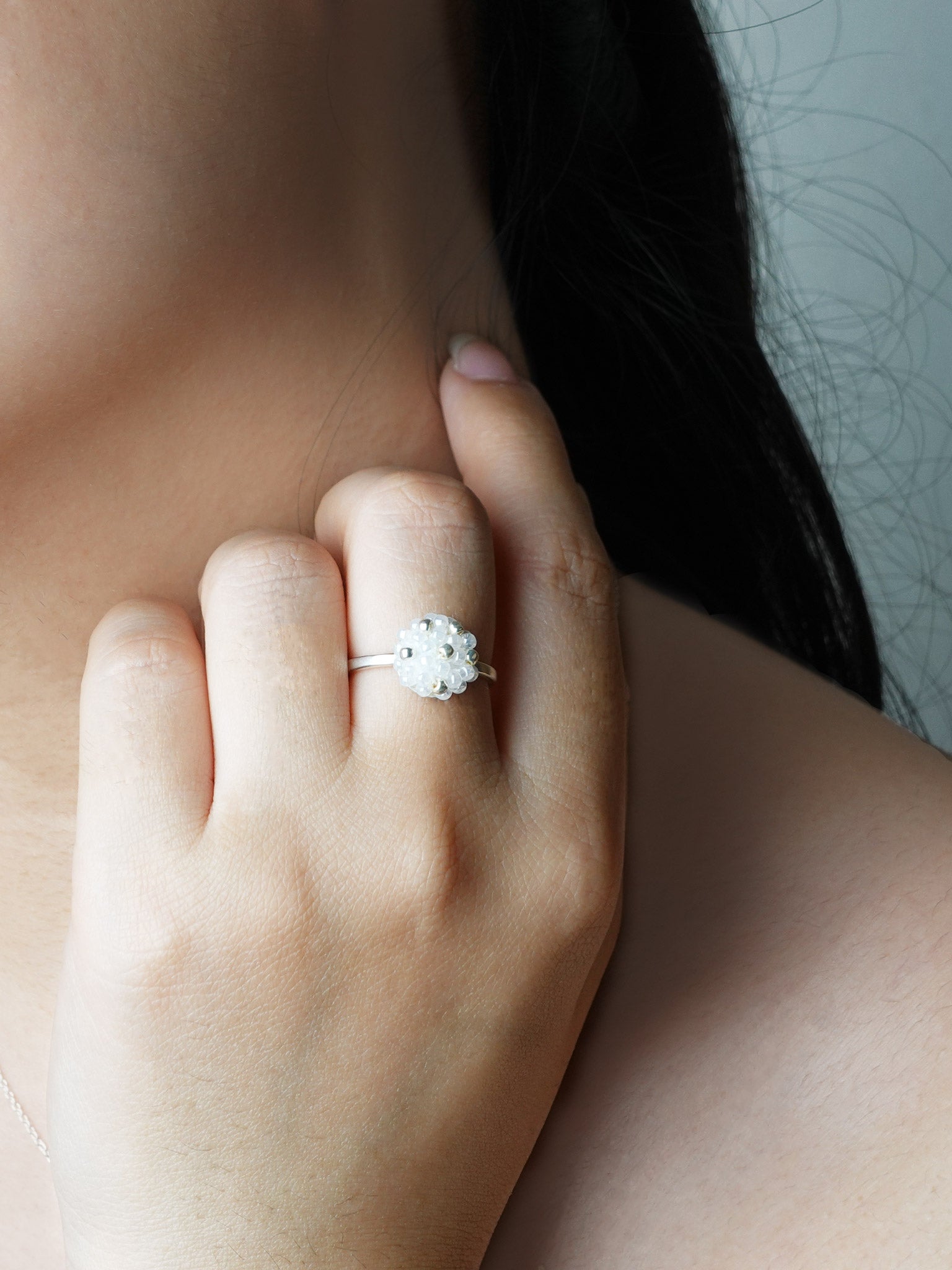 Star Dust Slim Ring in White Model 3