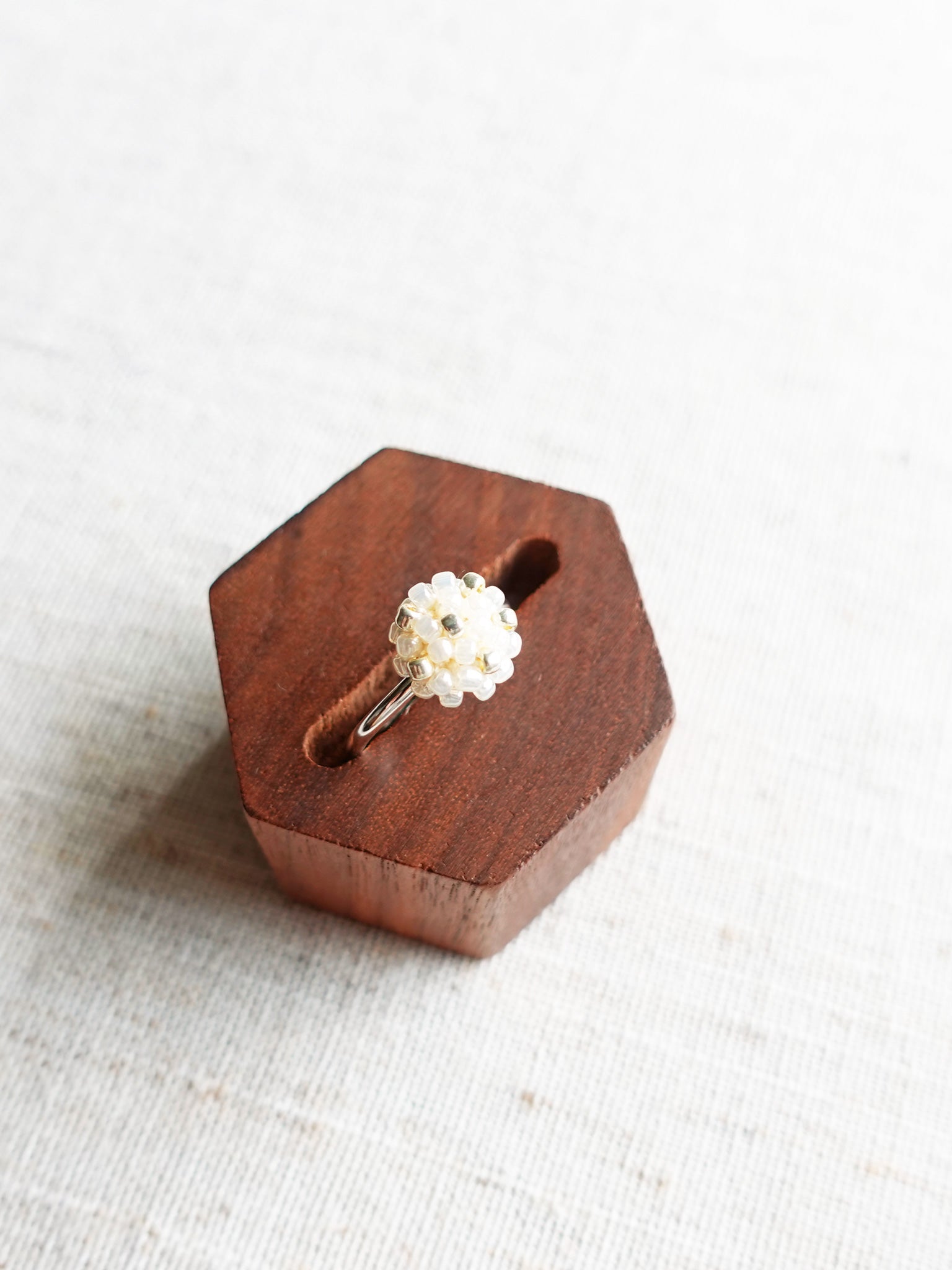 Star Dust Slim Ring in Ivory Top