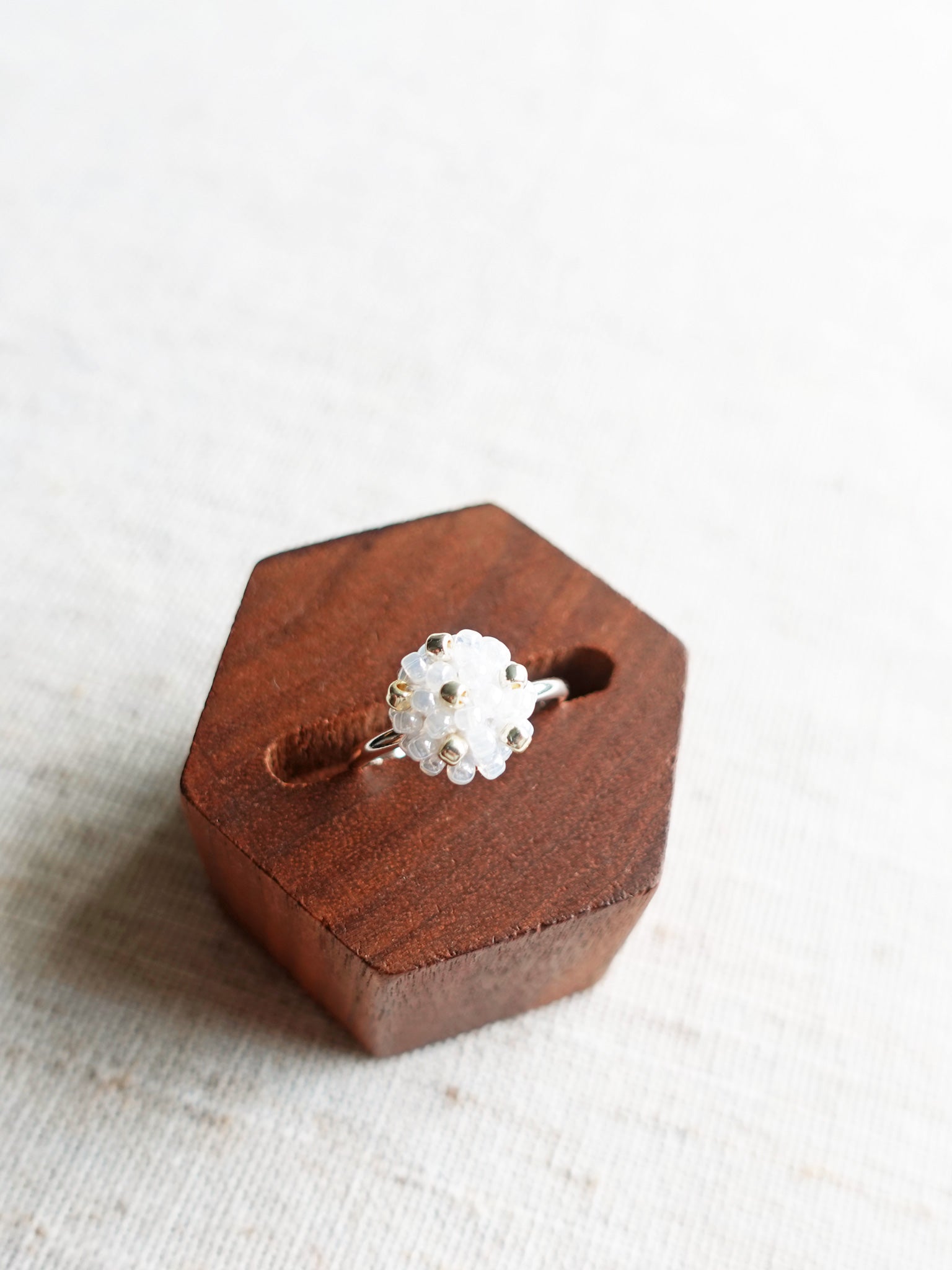 Star Dust Slim Ring in White Top