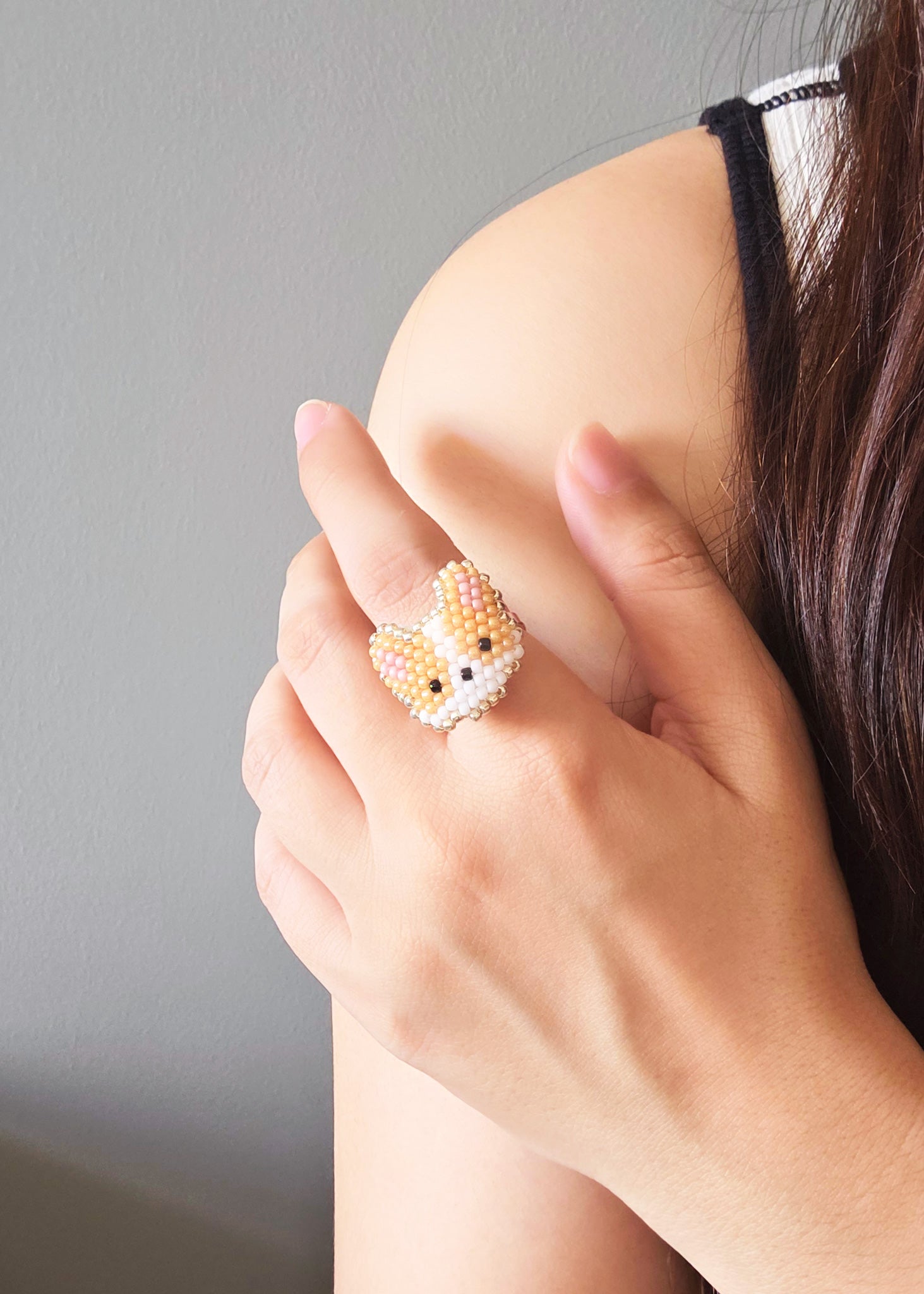 Welsh Corgi Ring Model Close