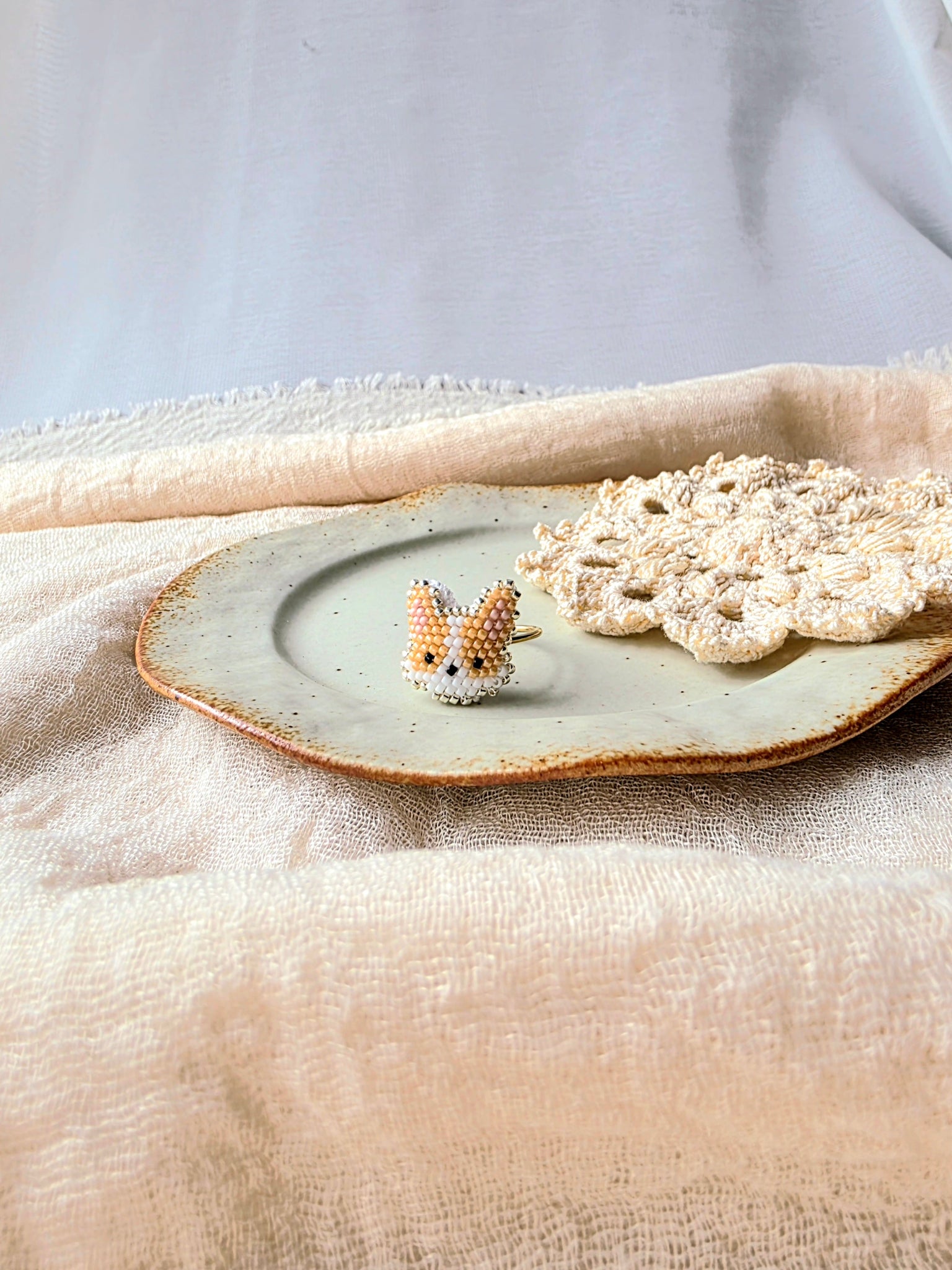 Welsh corgi ring right