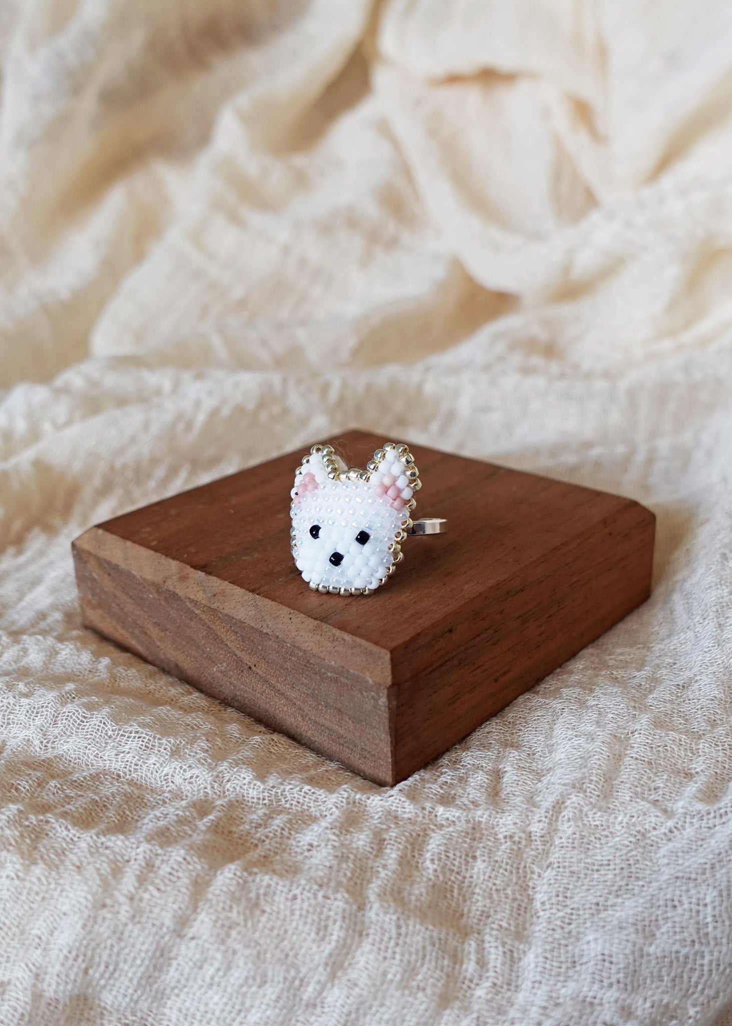 West Highland Terrier Ring Display Right