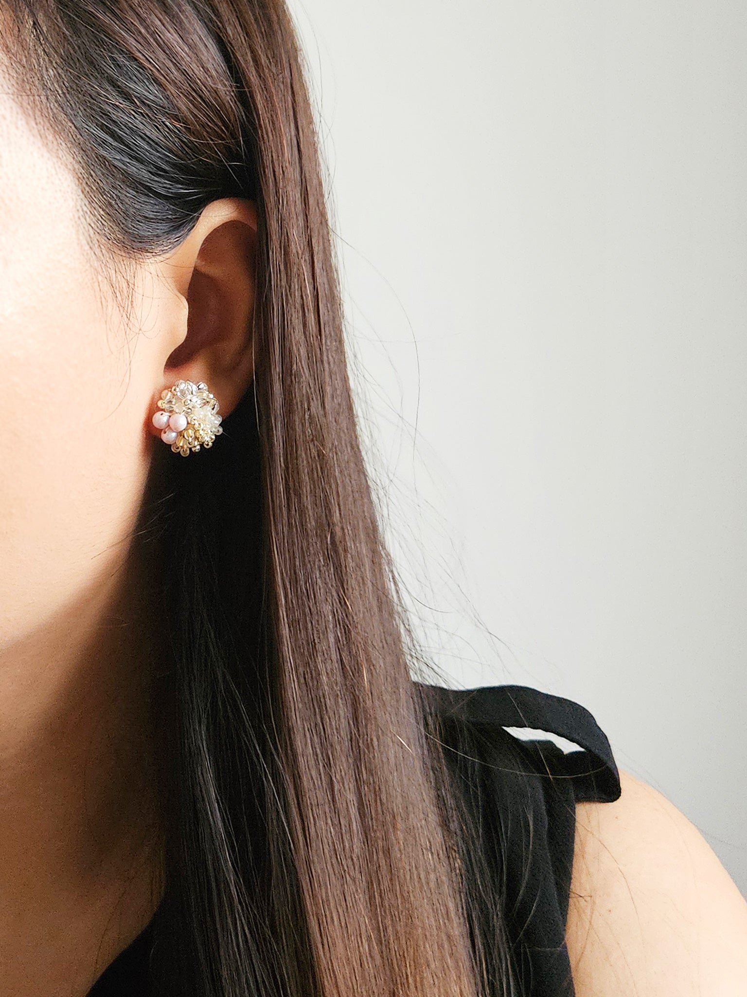 Zita Stud Earrings Model