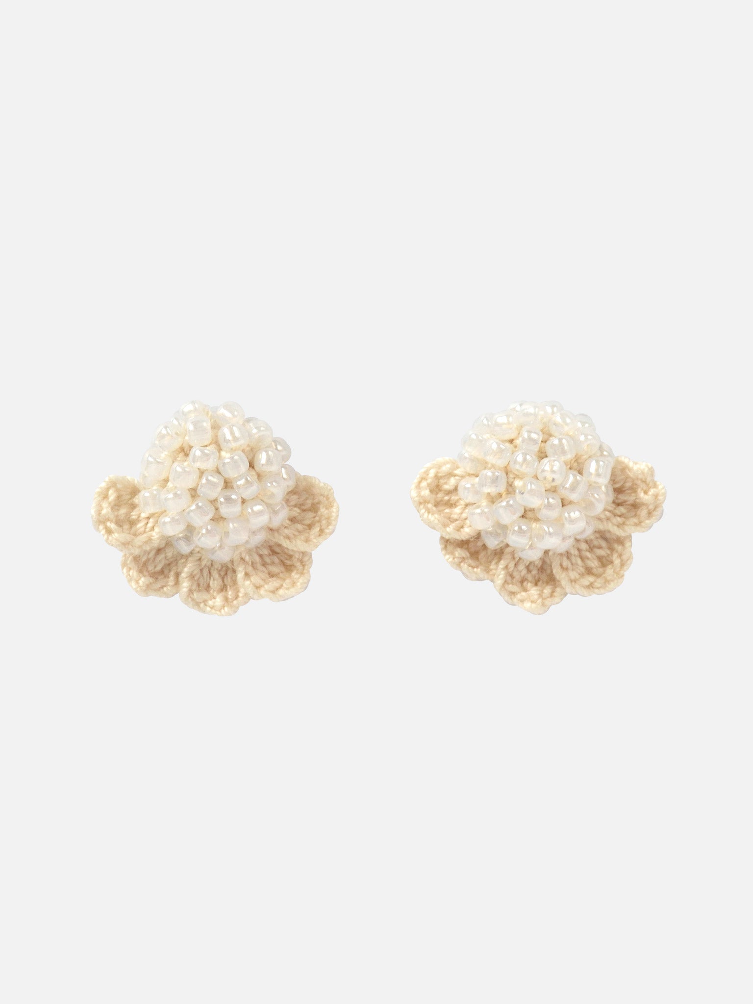 Beads Crochet Coneflower Studs in White