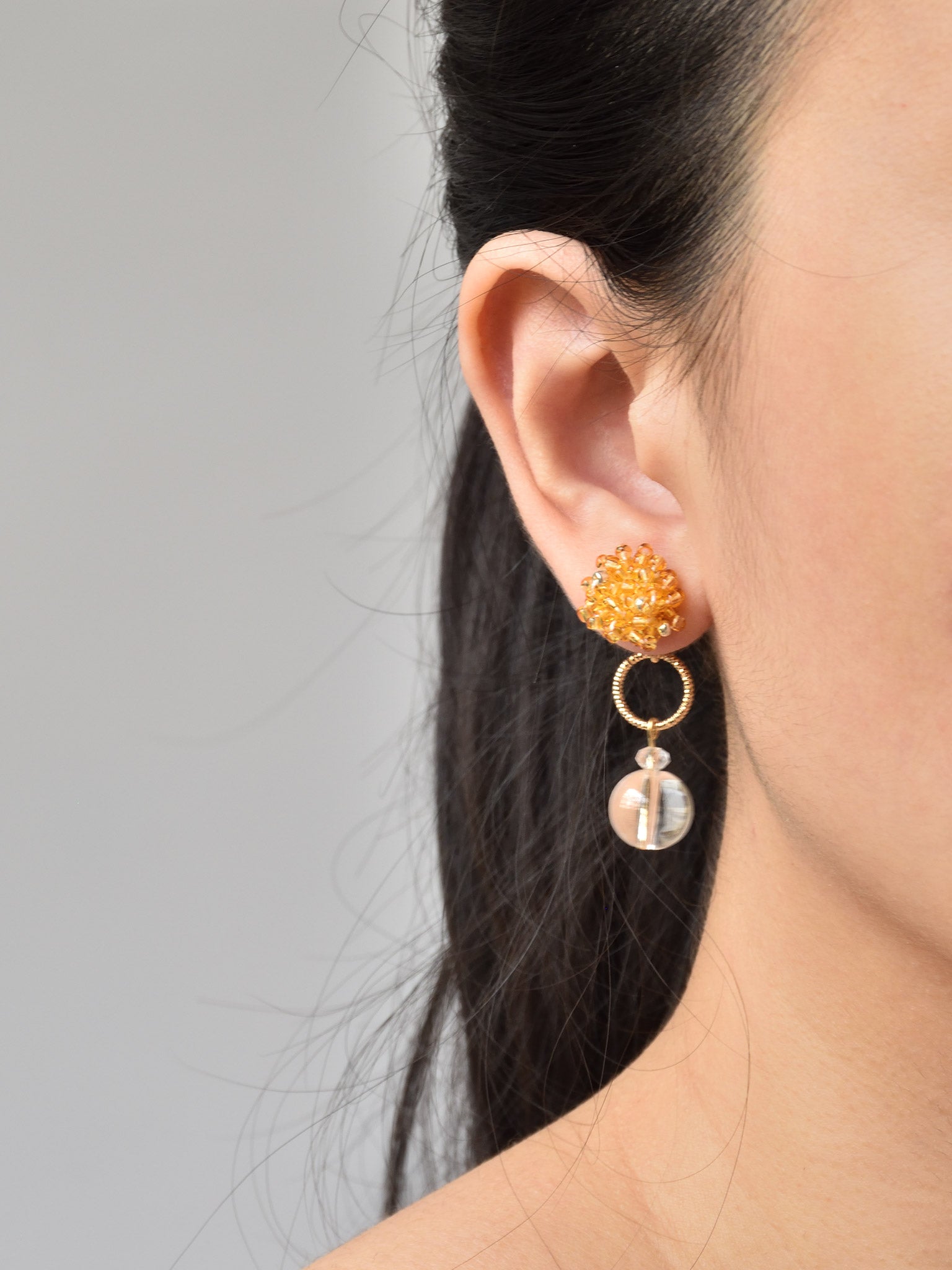 Cleon Quartz Dangle Earrings in Topaz Model 2