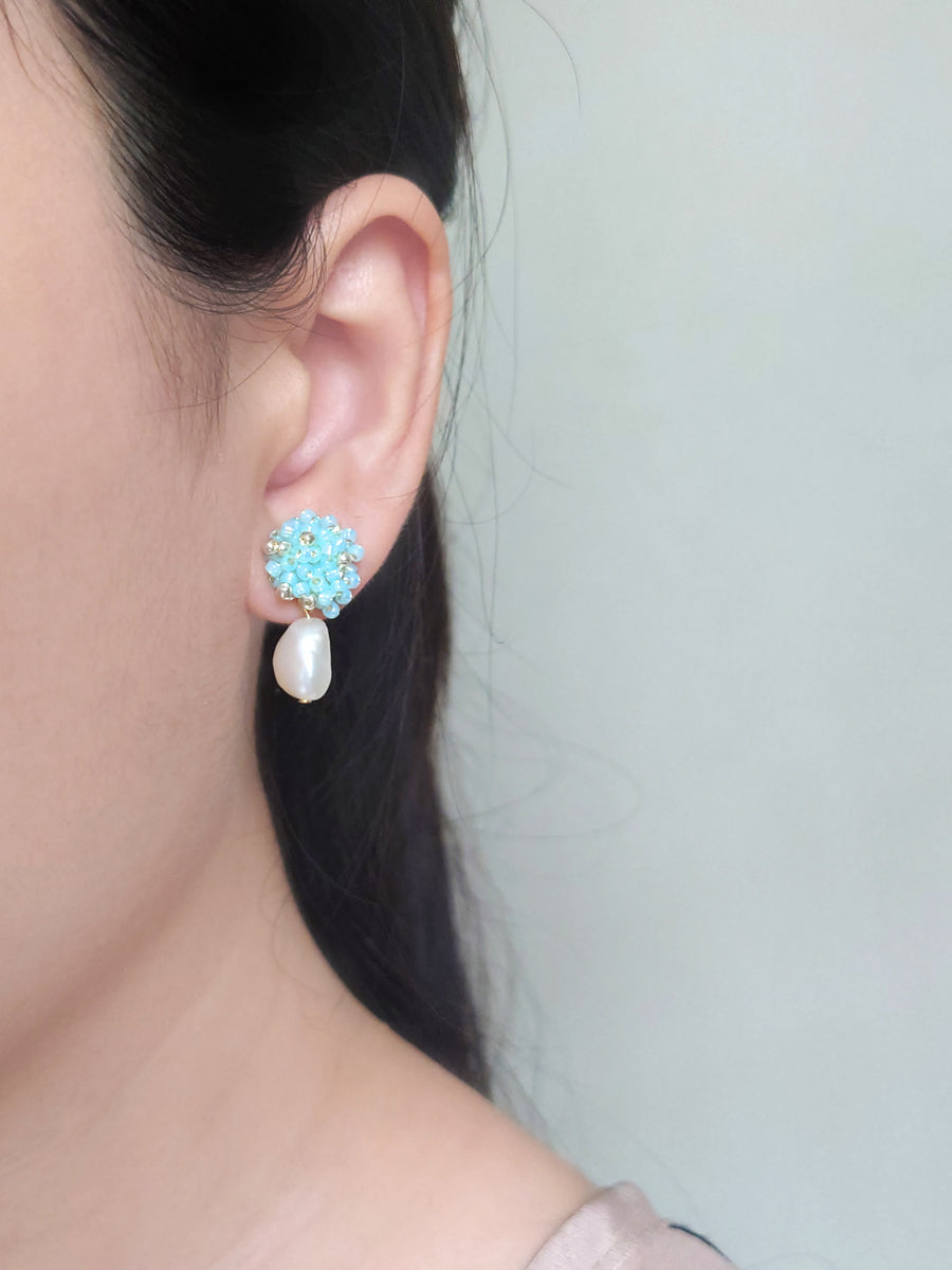 Derora Ariel Earrings in Blue Model