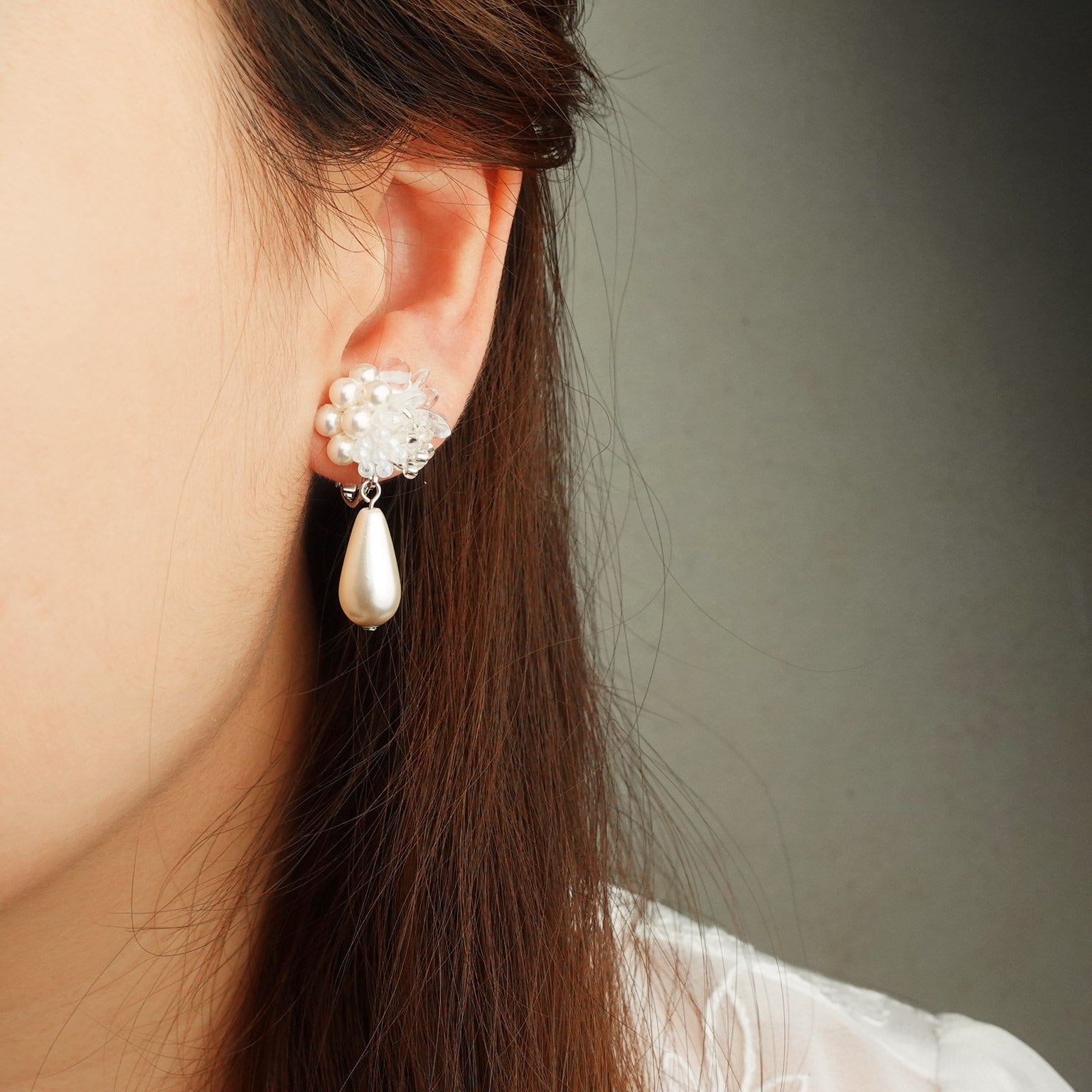Diana Teardrop Mariota Clip-on Earrings in White Model