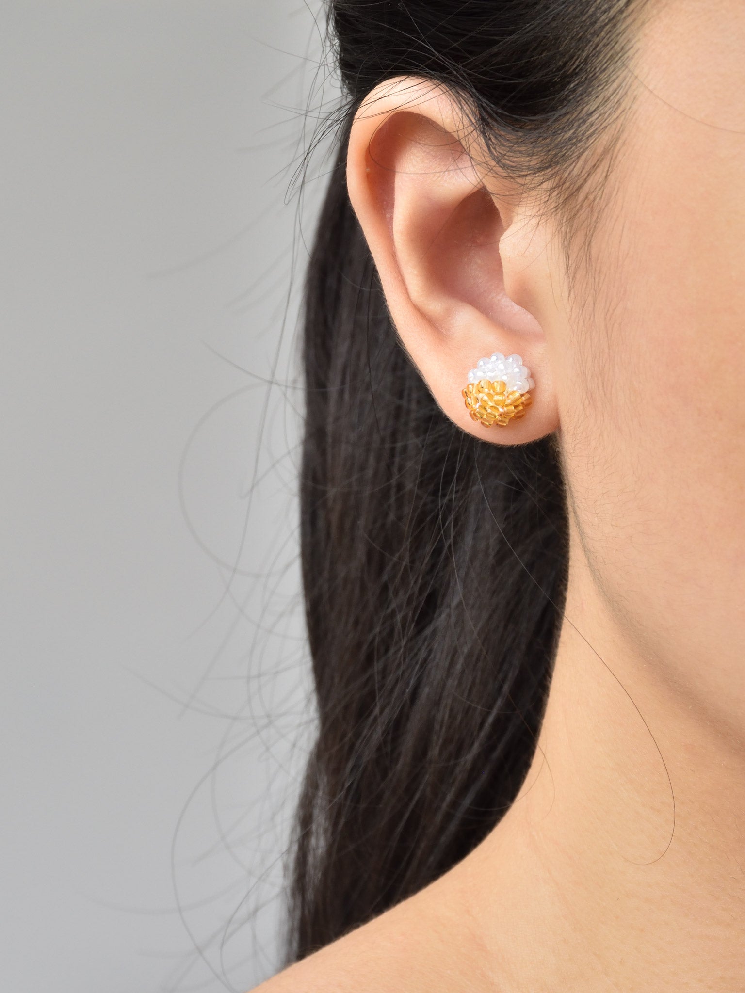 Duo Stud Earrings in Topaz Model