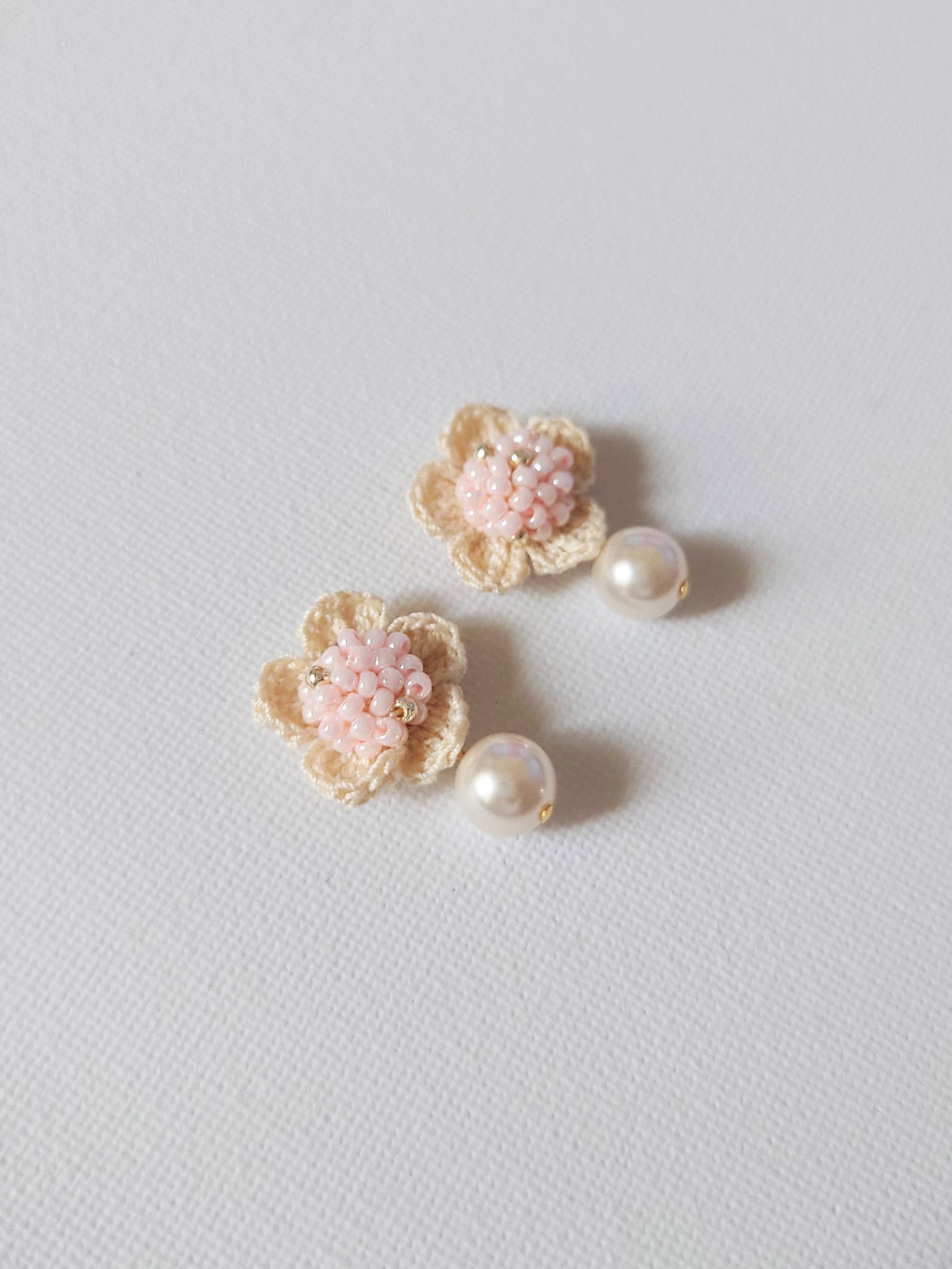 Floral Mariota Earrings in Pink Top