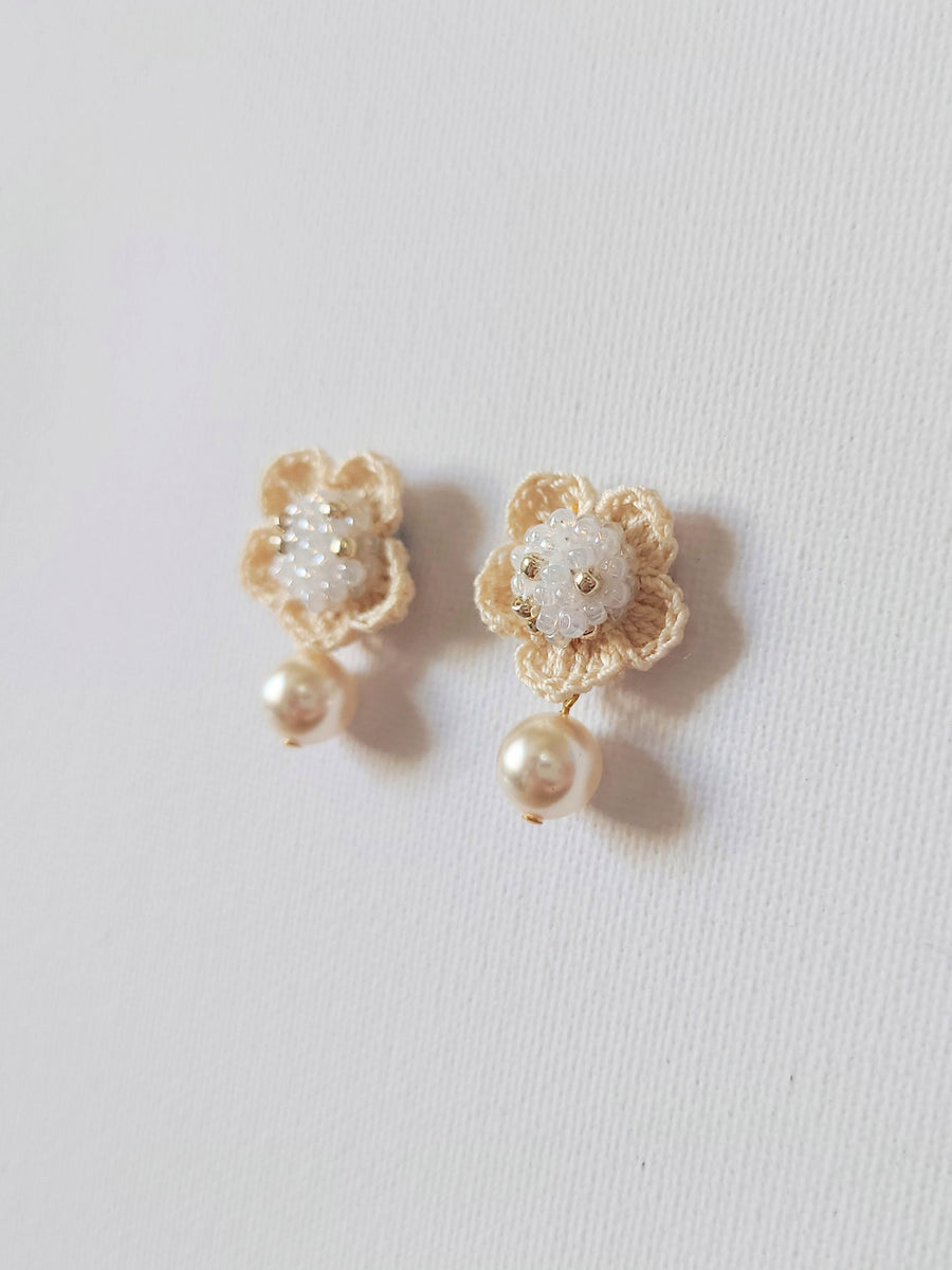 Floral Mariota Earrings in White Left
