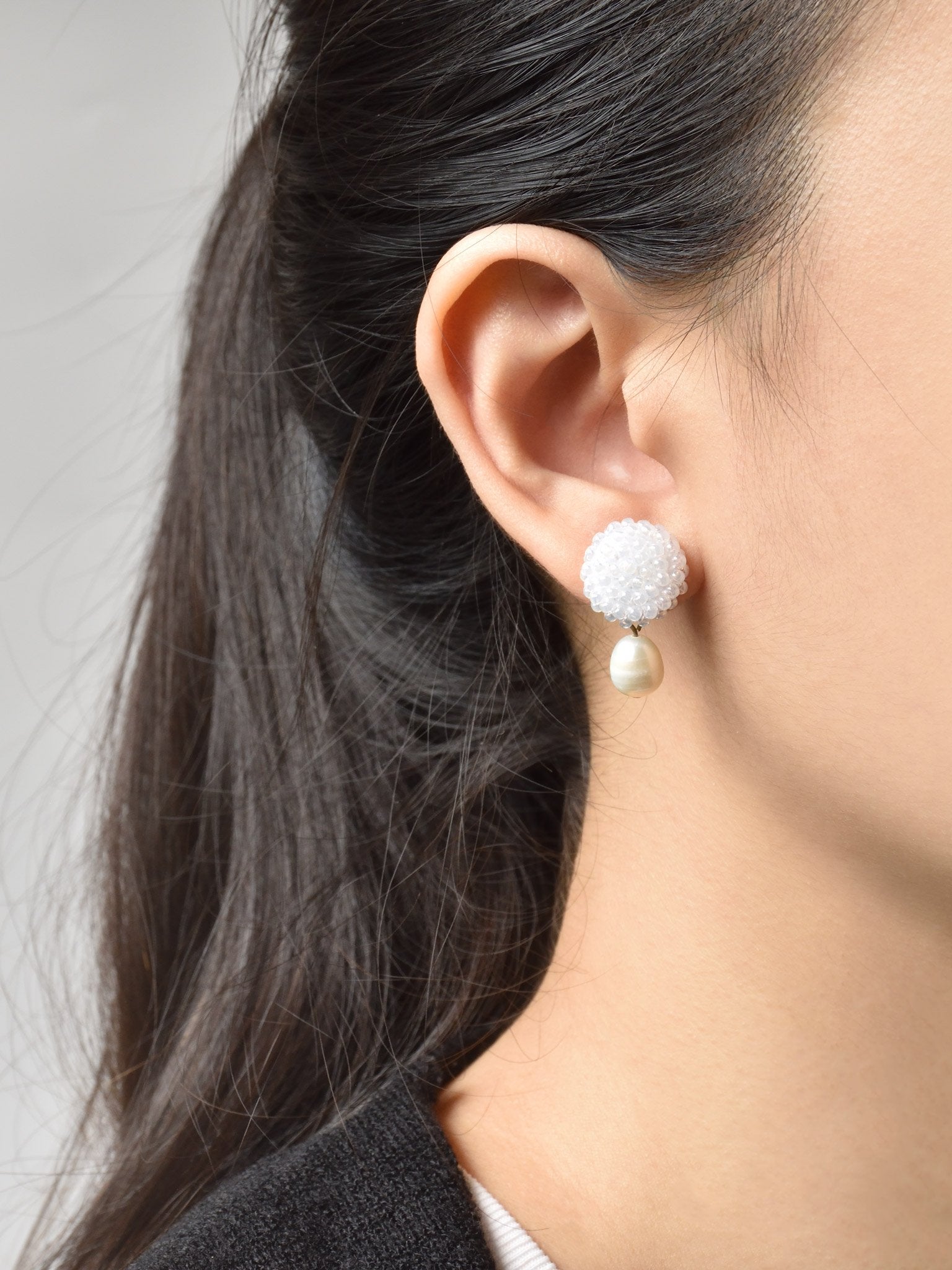 Margarita Delica Freshwater Pearl Drop Earrings Model